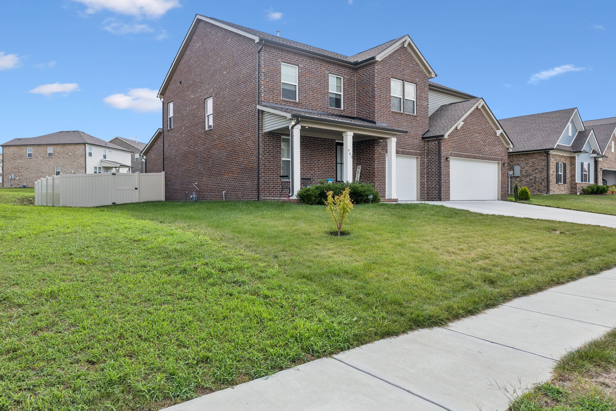 903 Carnation Dr