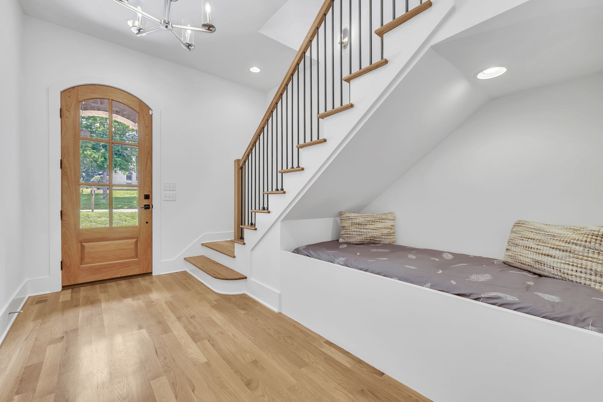 1206A Clifton Ln