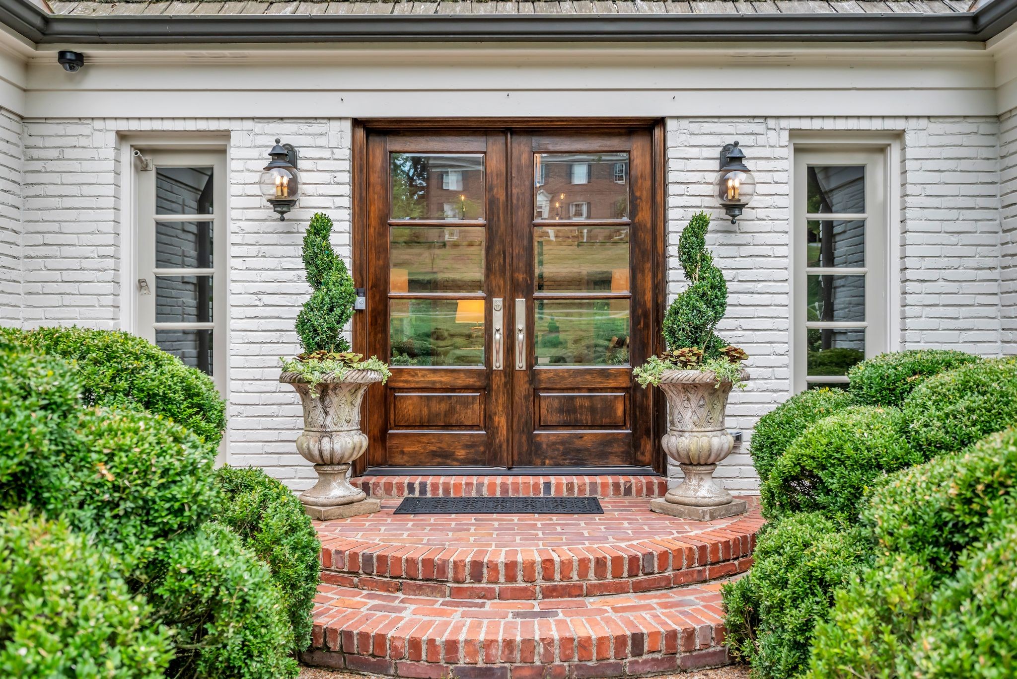 105 Westhampton Pl