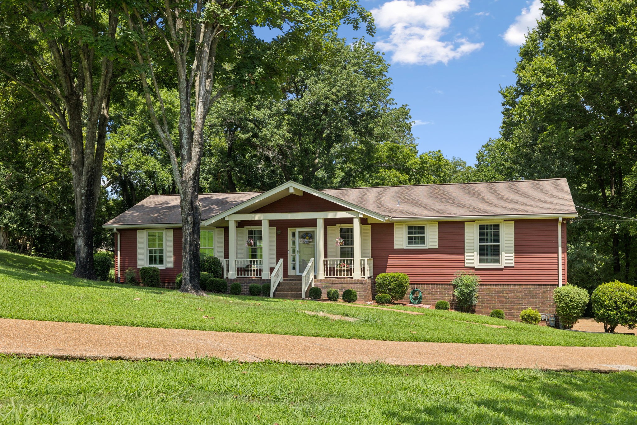 6404 Cloverbrook Dr