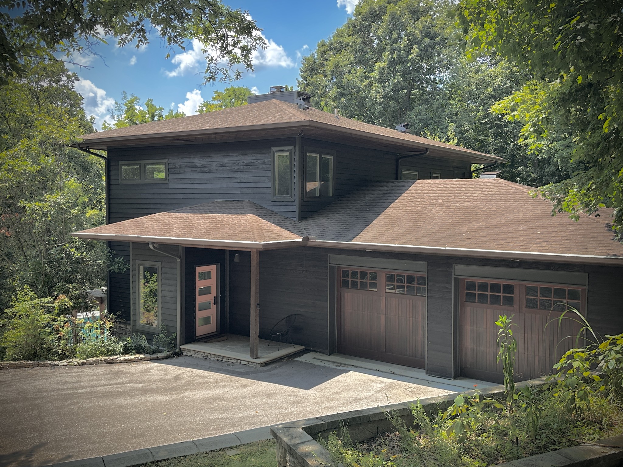 1122 Oman Dr