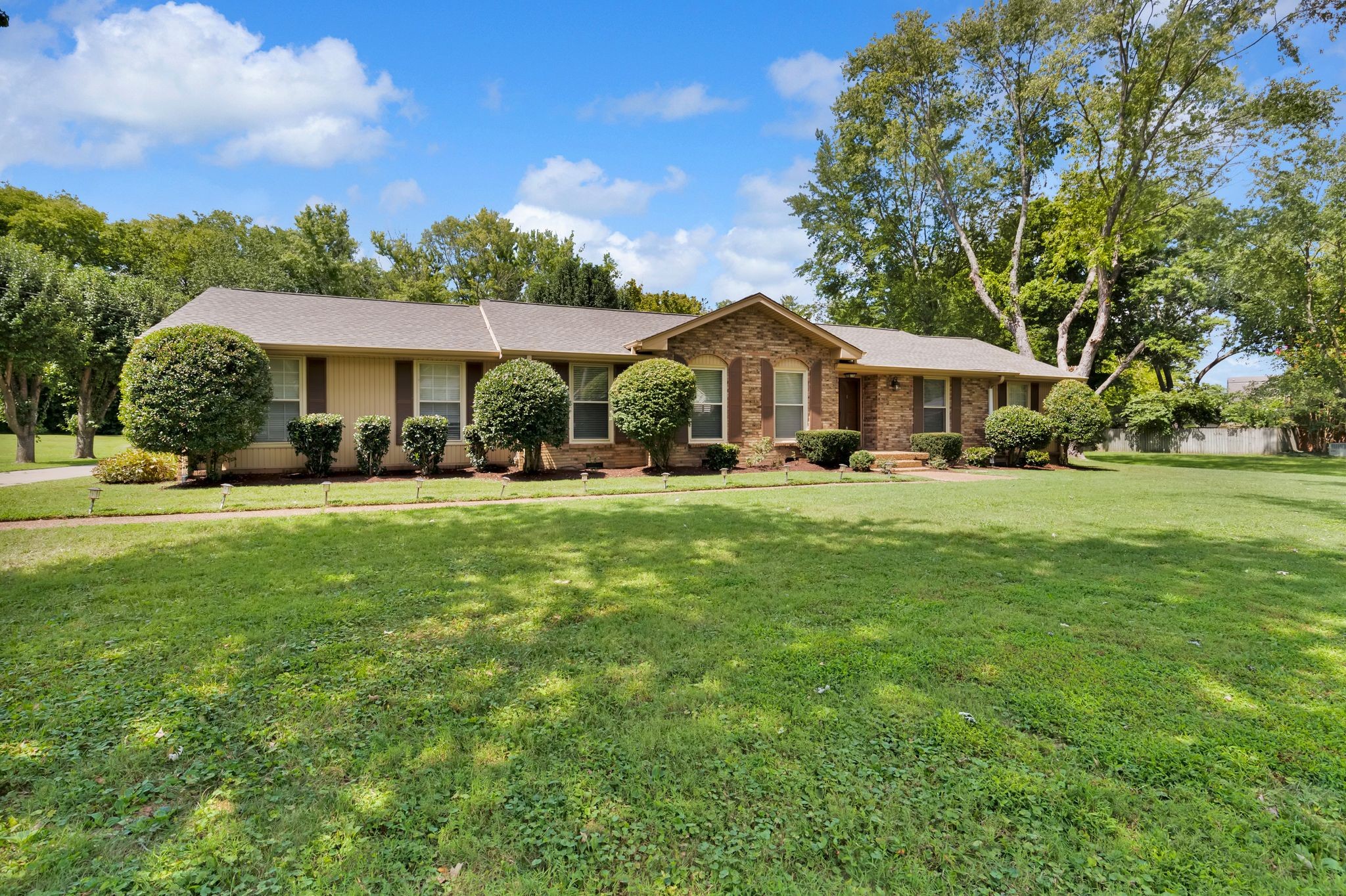 1407 Bowman Ln