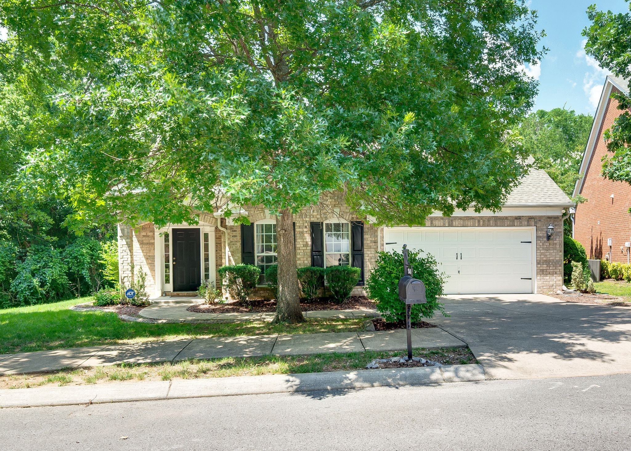 1540 Indian Hawthorne Ct