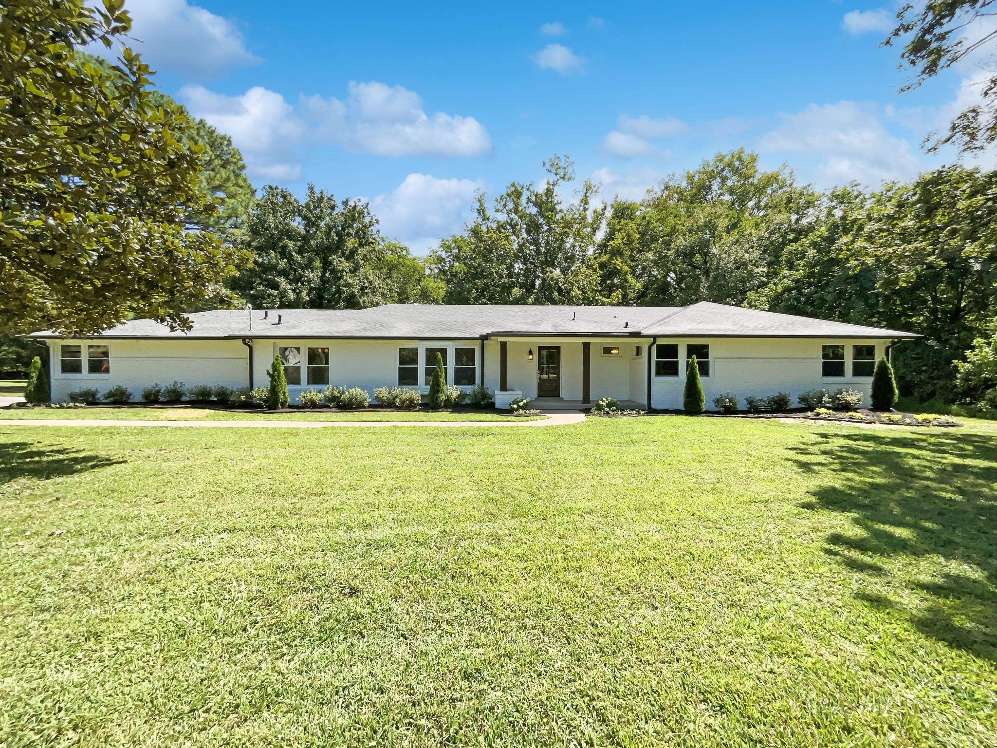 6112 Gardendale Dr