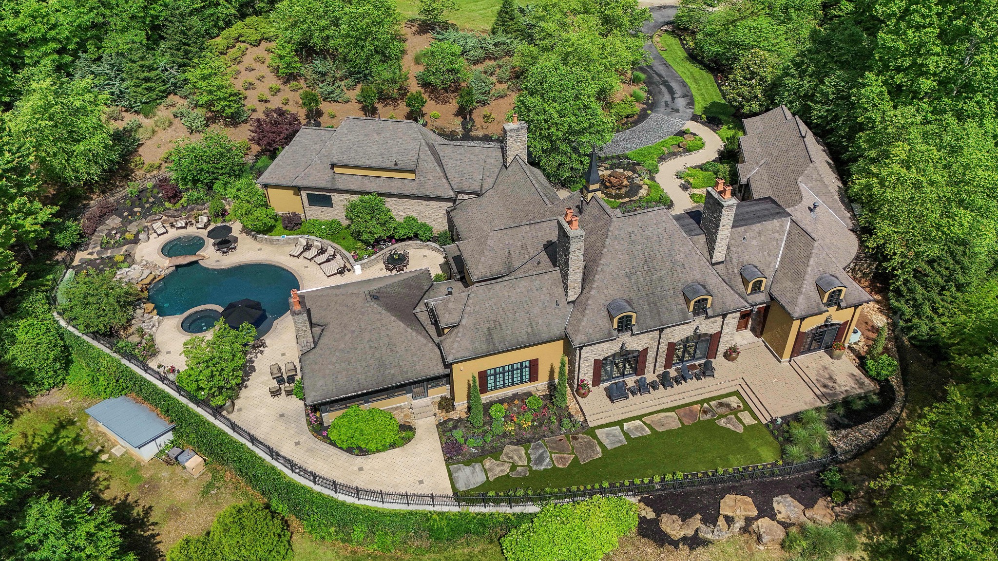 255 Villa Segrata North Ridge Rd
