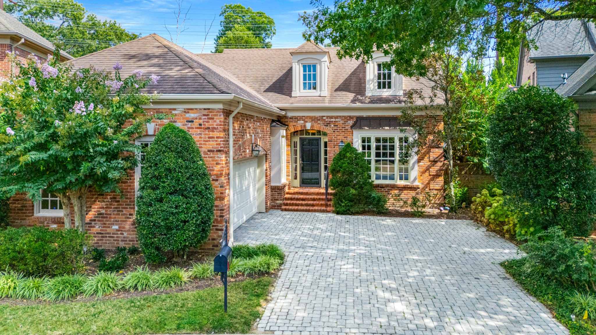 433 Prestwick Ct