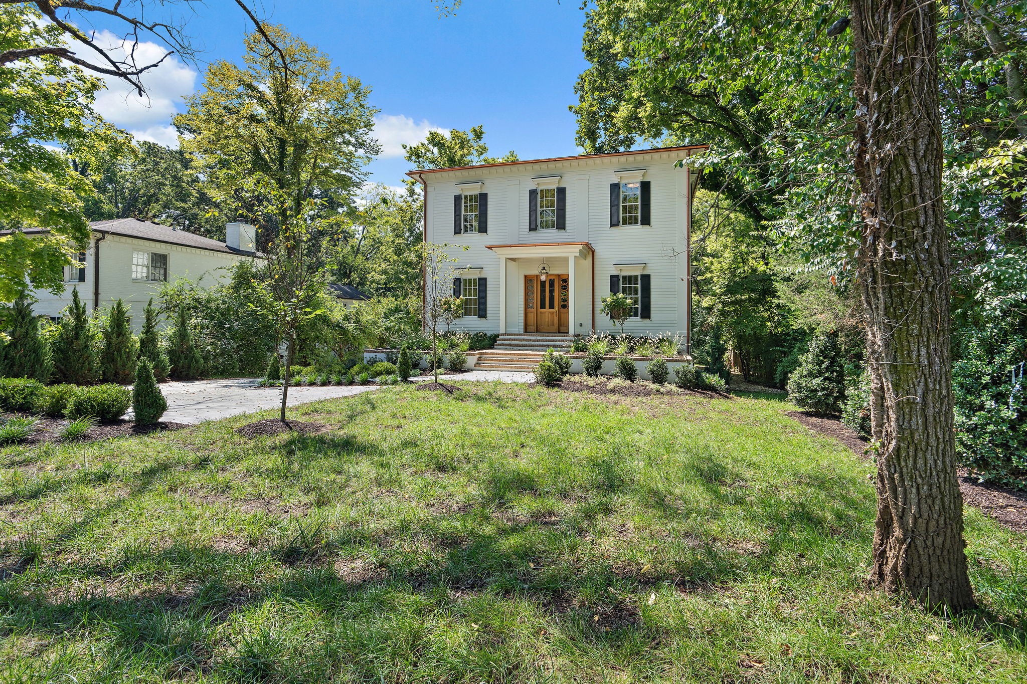 105 Bellevue Dr, S