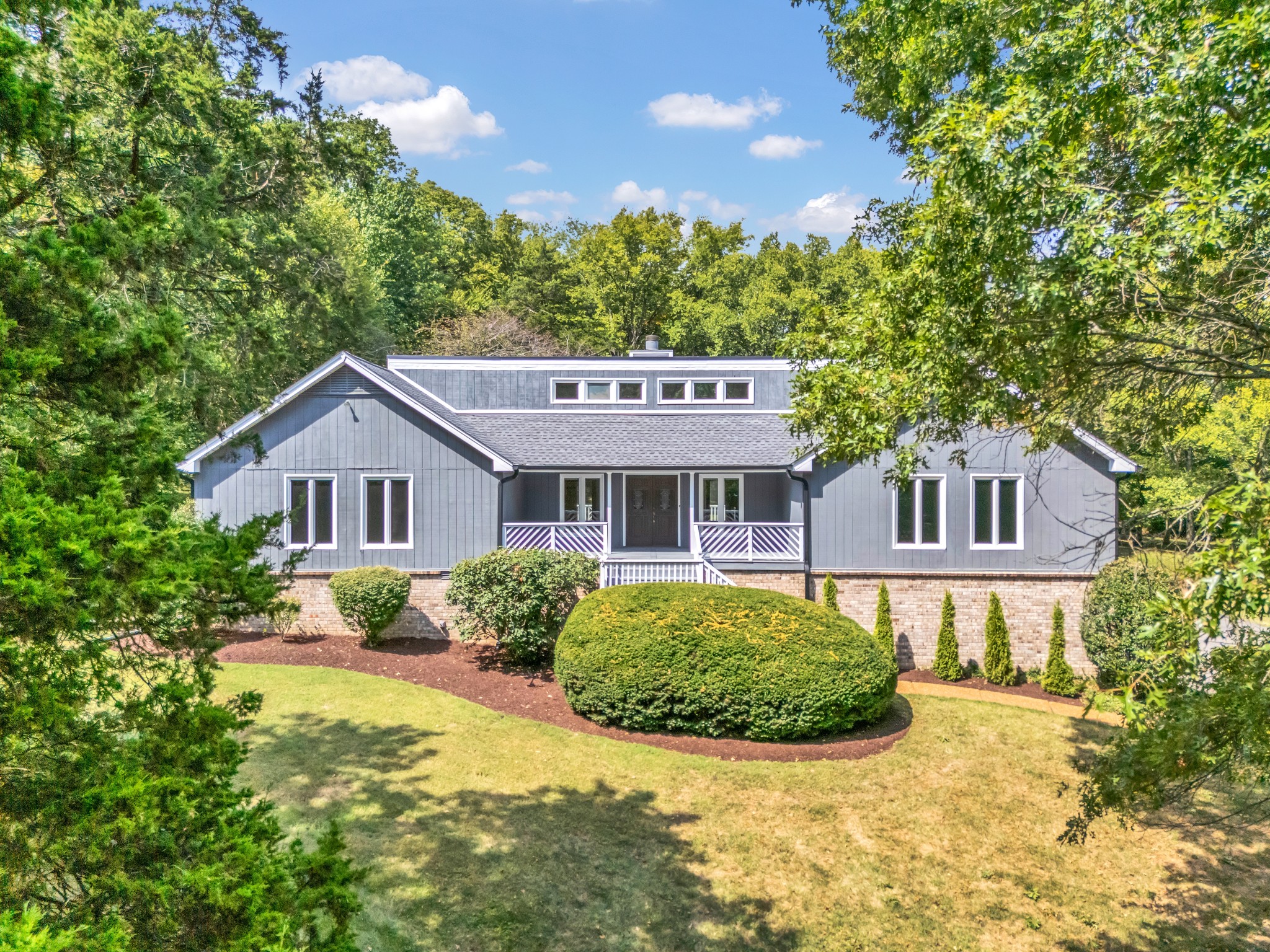 7018 Mayflower Cir