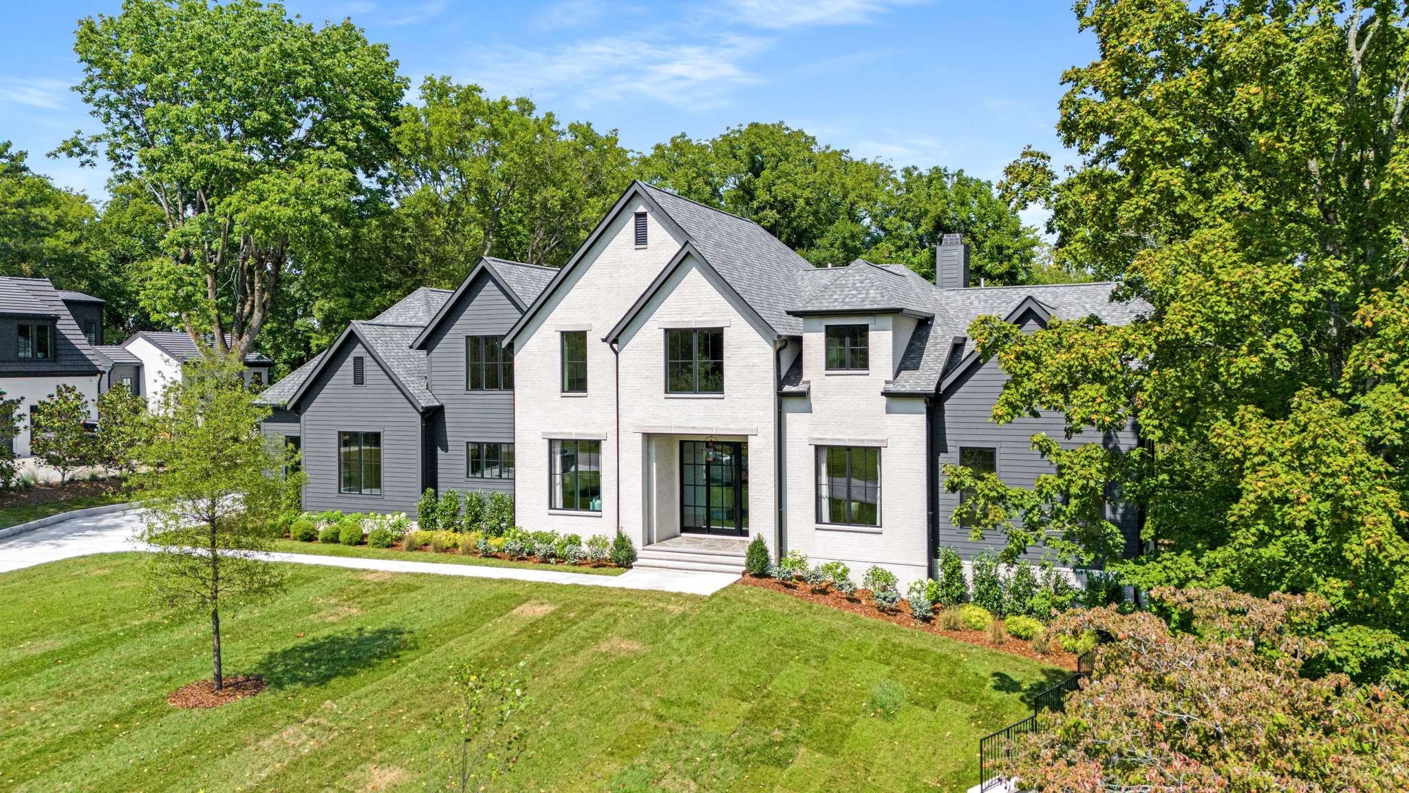 894 Van Leer Dr