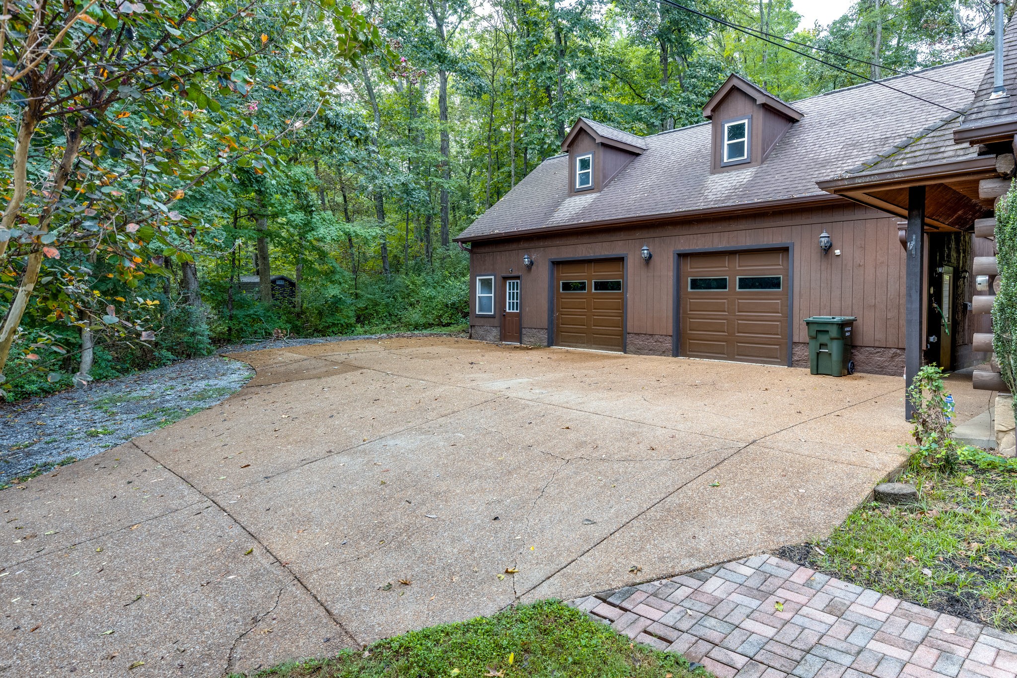 6738 Quiet Ln
