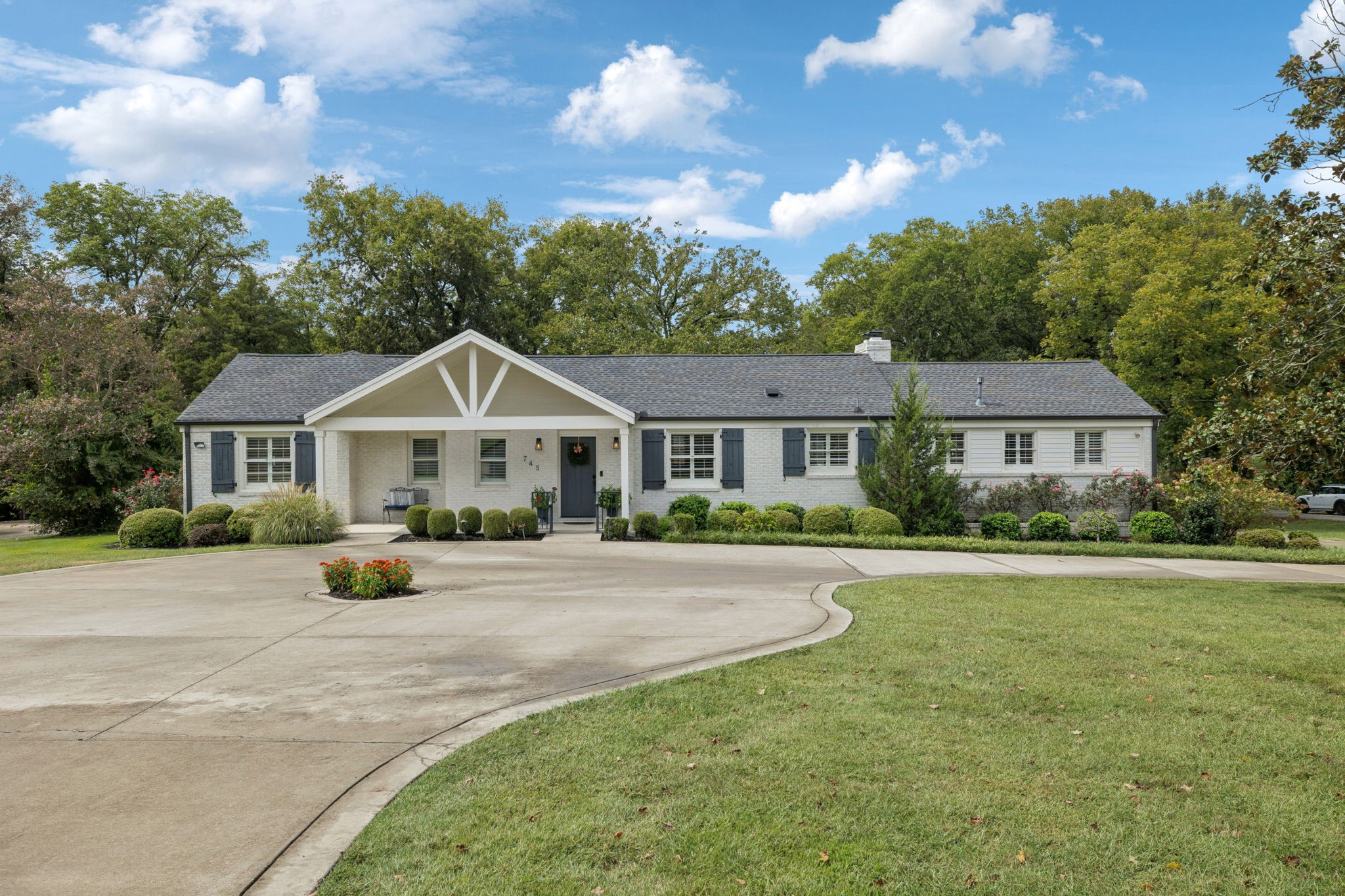 745 Vosswood Dr