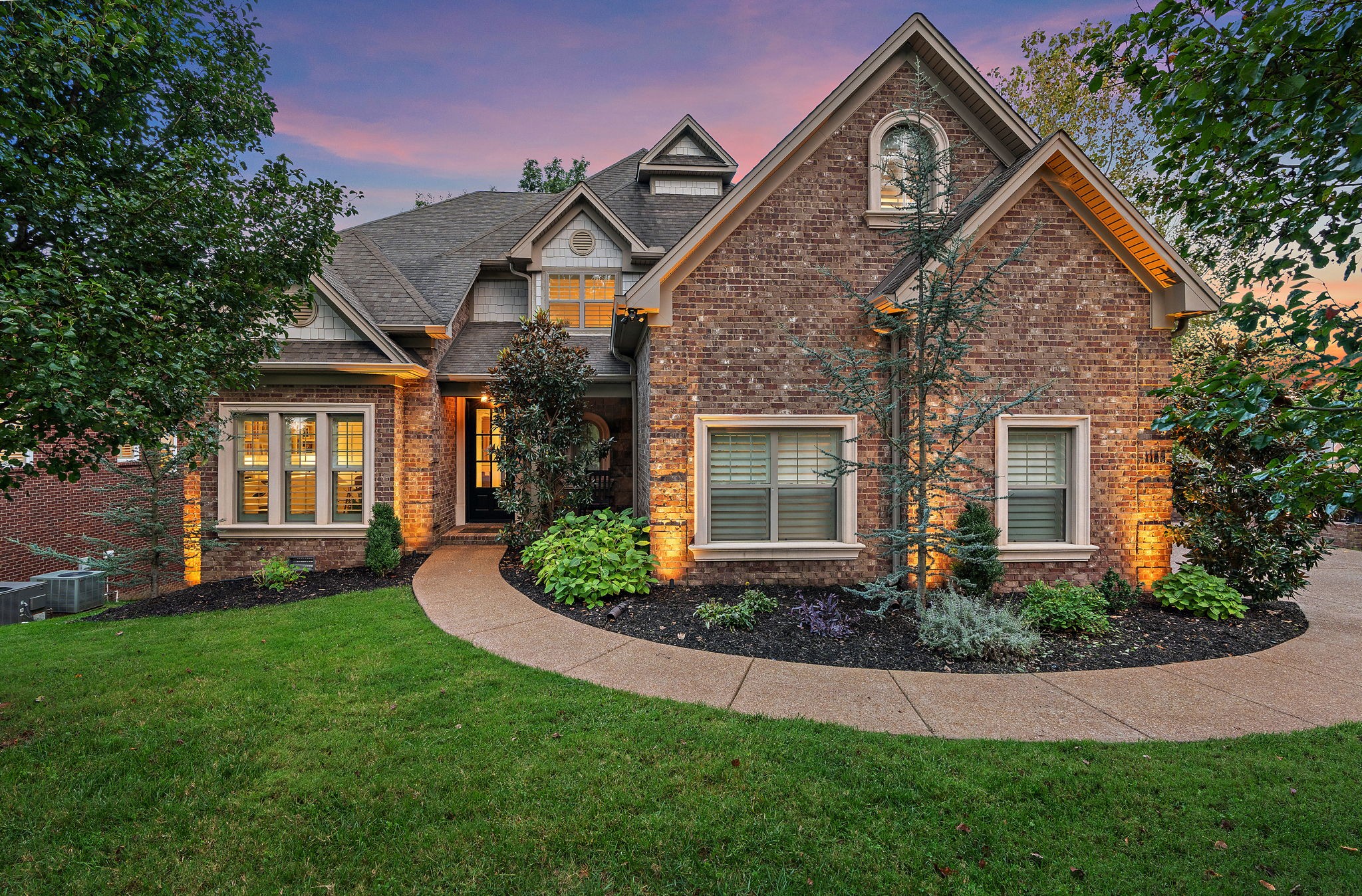 1153 Pin Oak Ln
