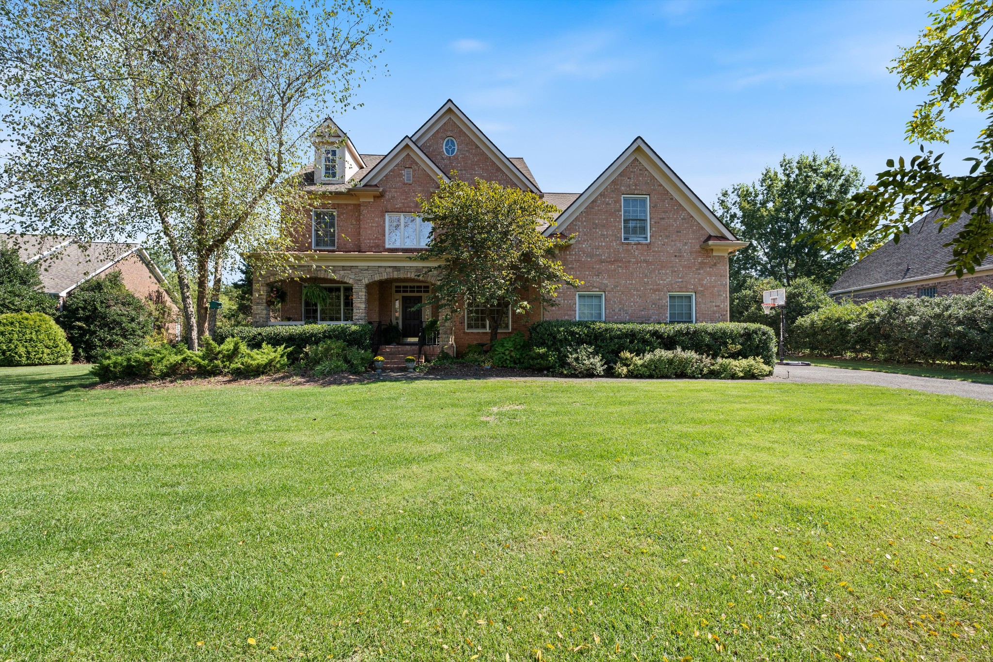 1740 Forsyth Park Dr