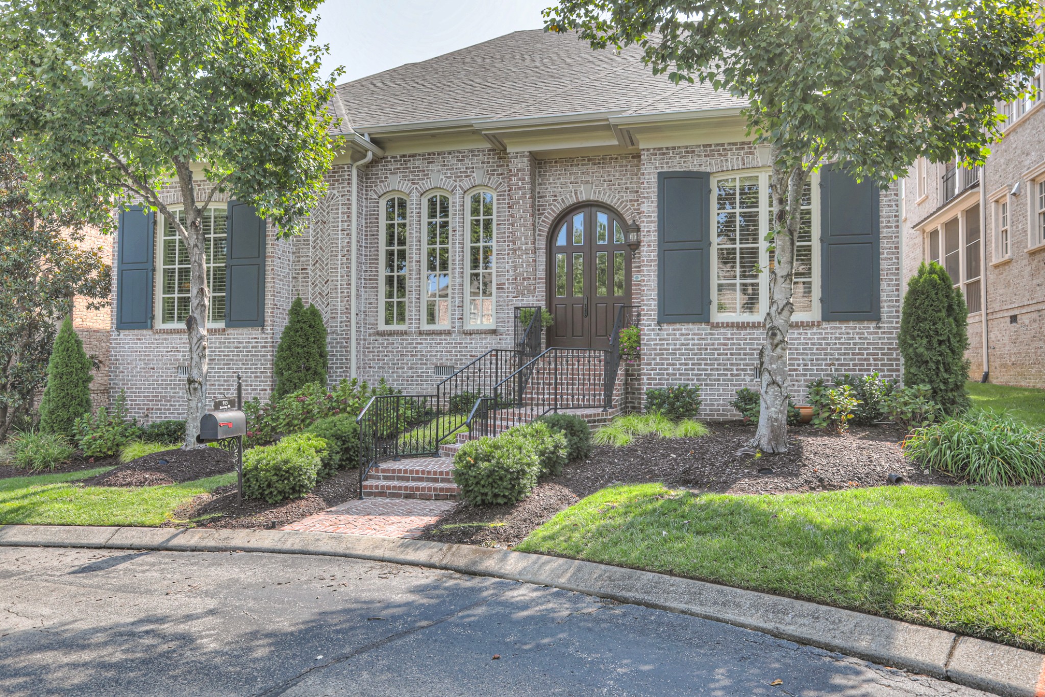 915 Bowring Park