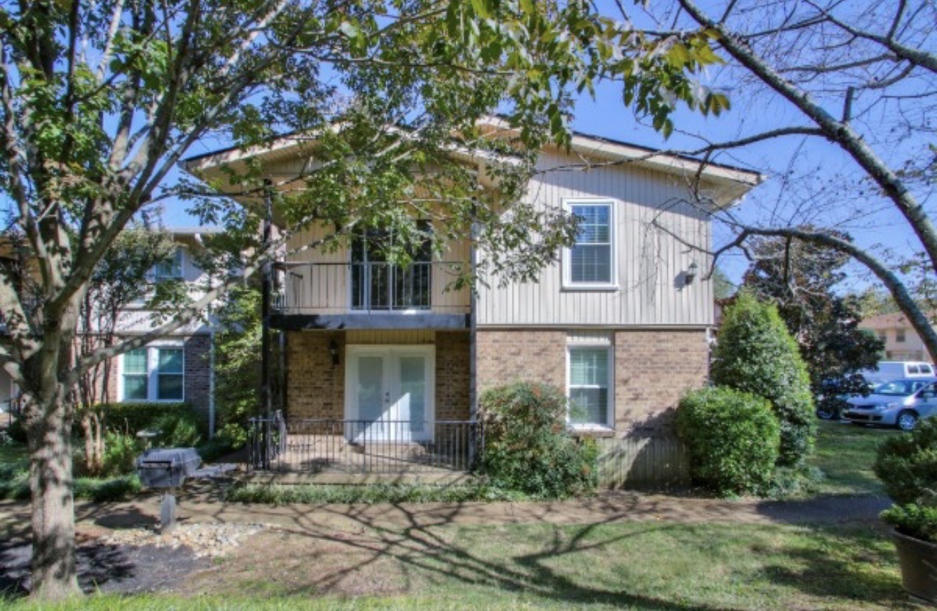 2116 Hobbs Rd