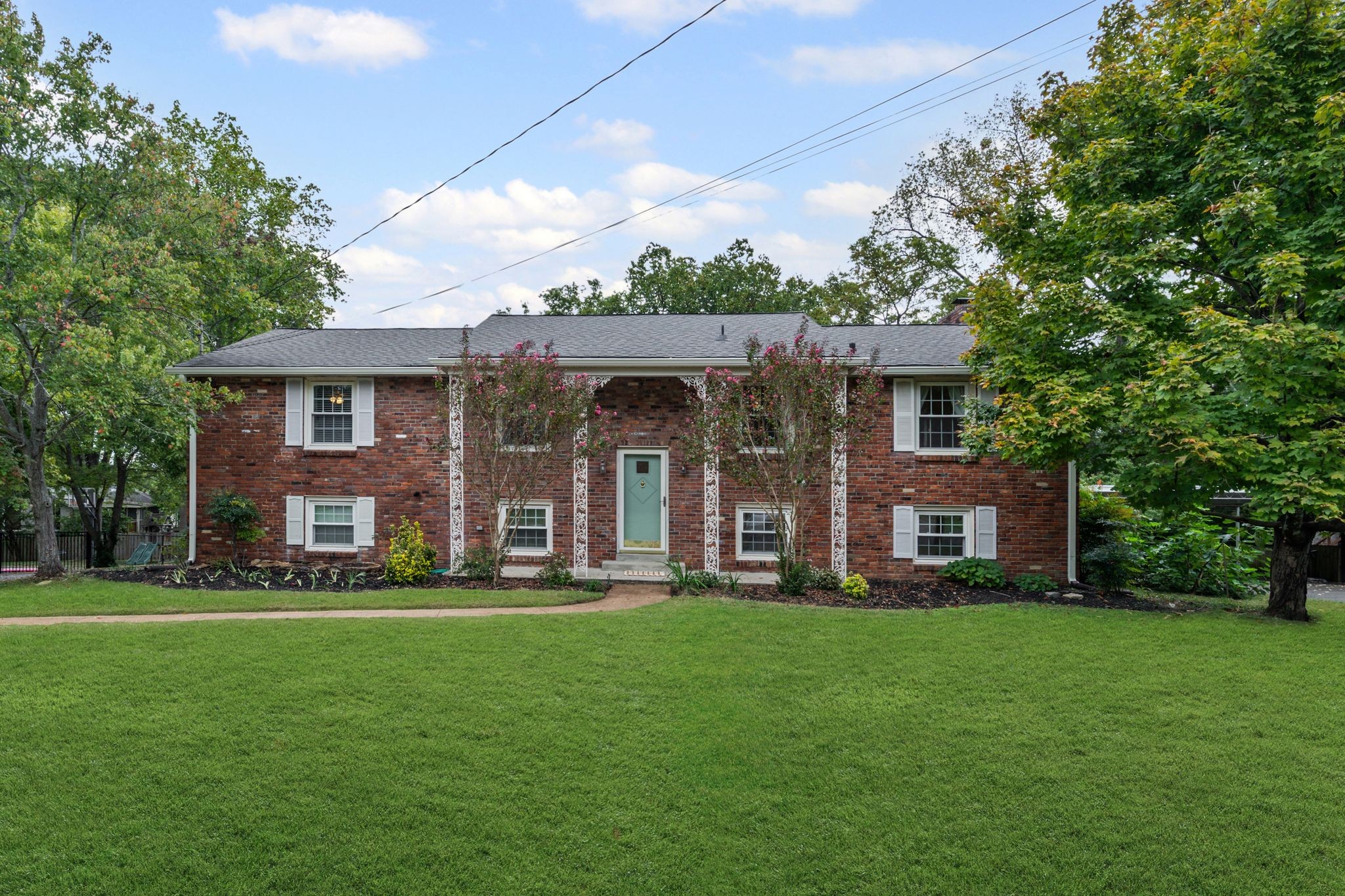 934 Neuhoff Ln