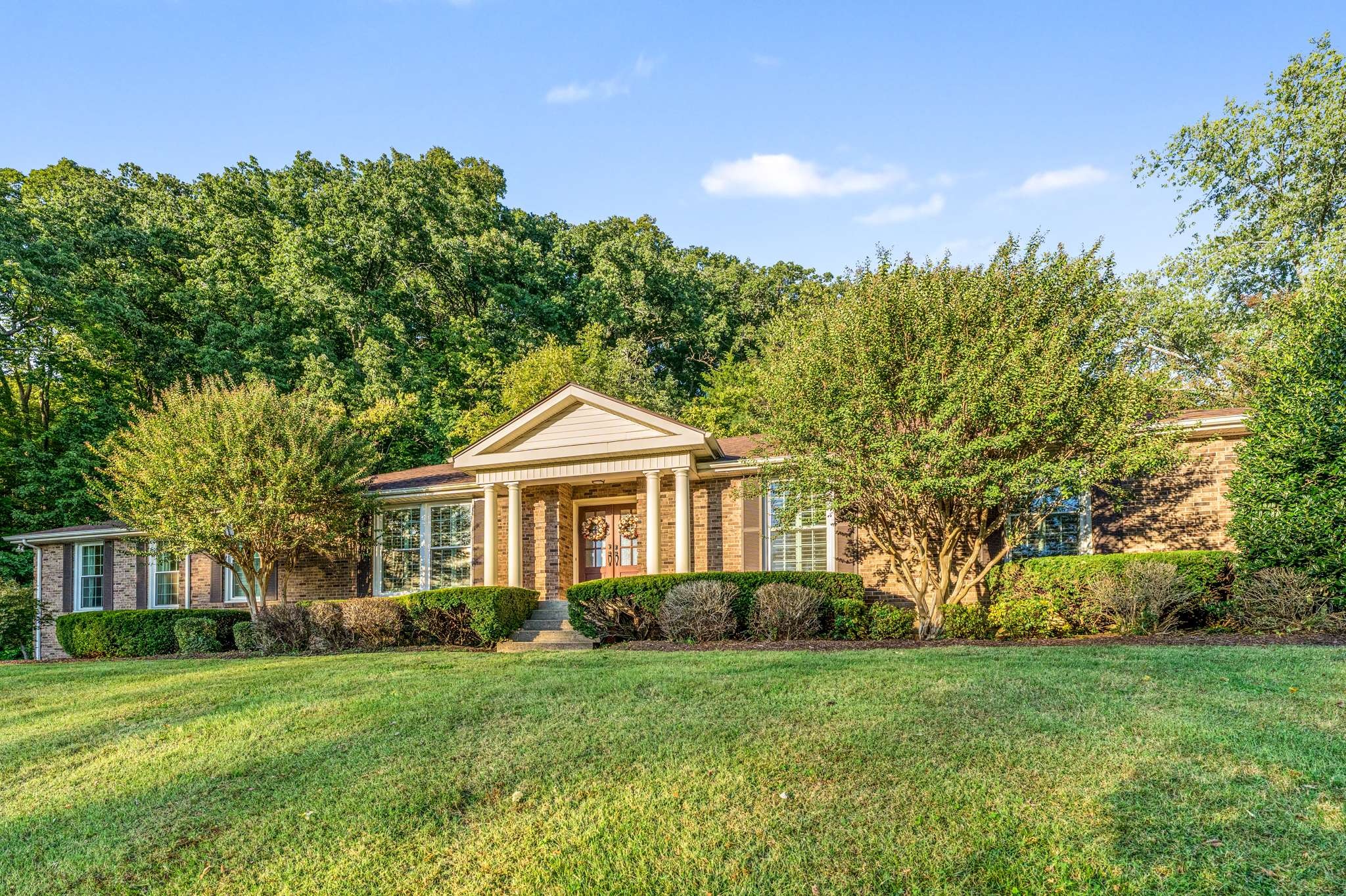 5899 E Ashland Dr