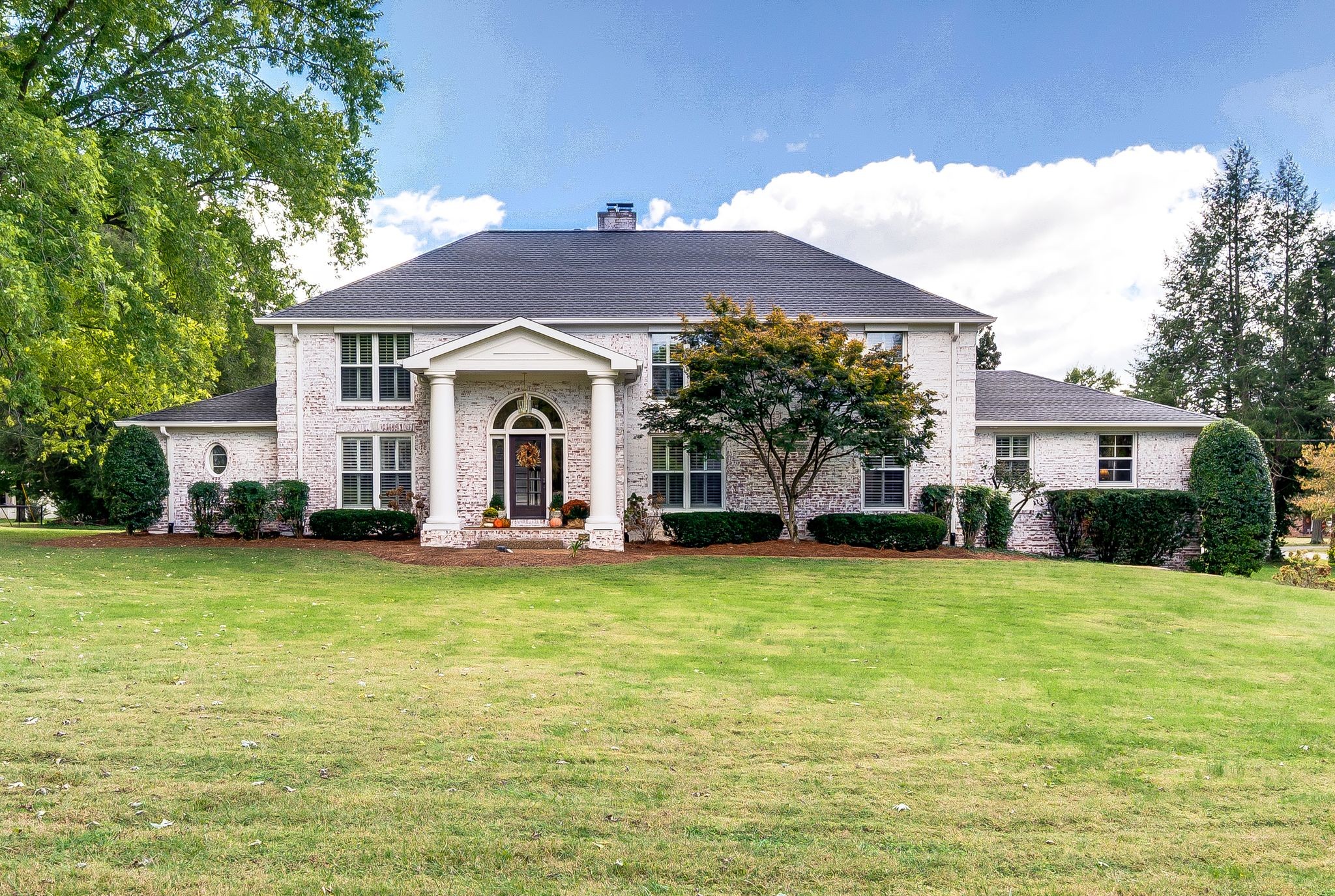 1937 Shamrock Dr