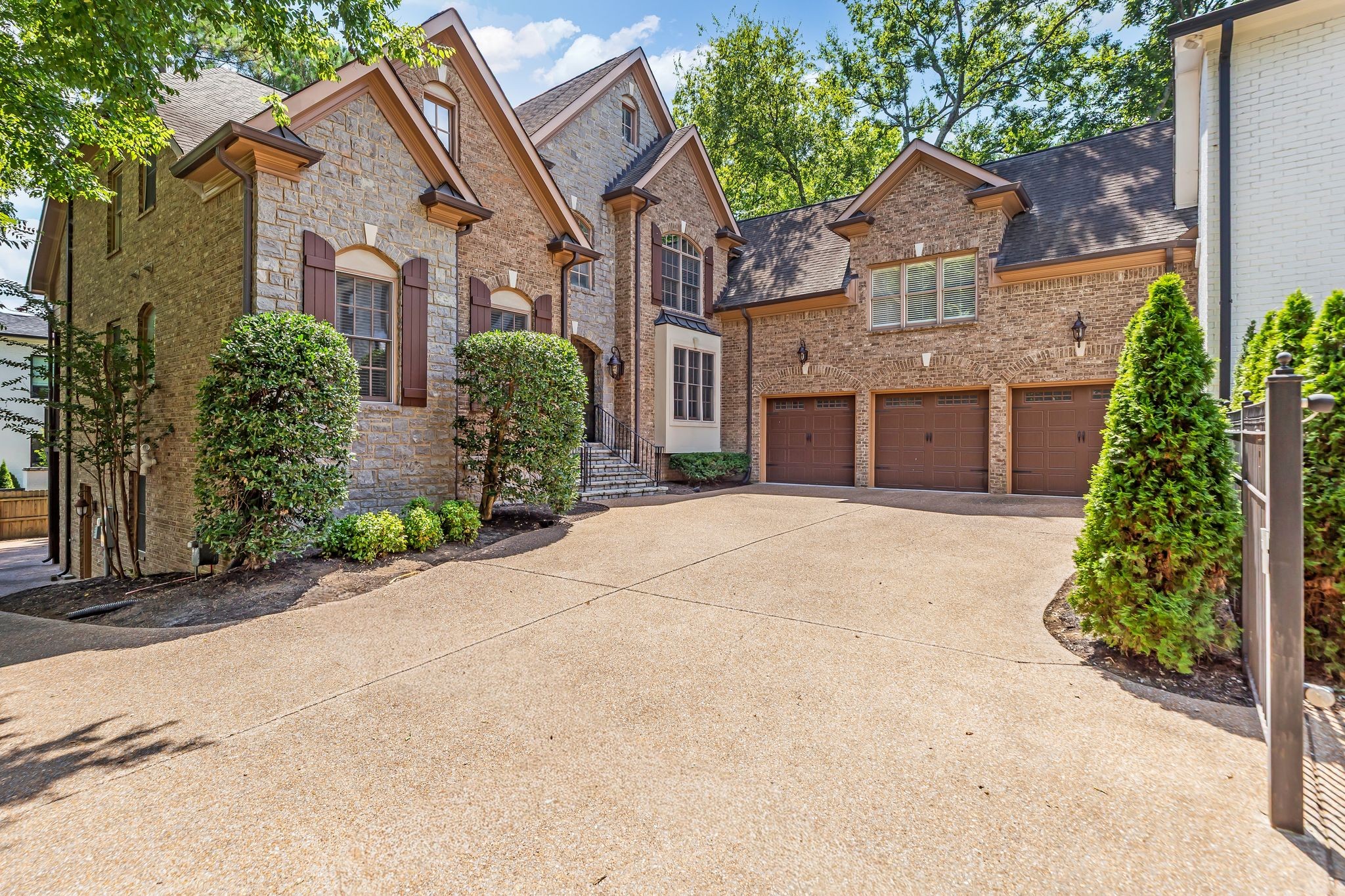 4222 Jamesborough Pl