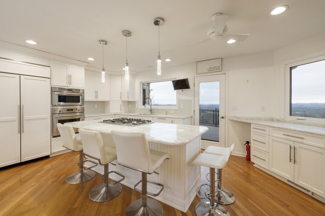 1426 Robert E Lee Ln