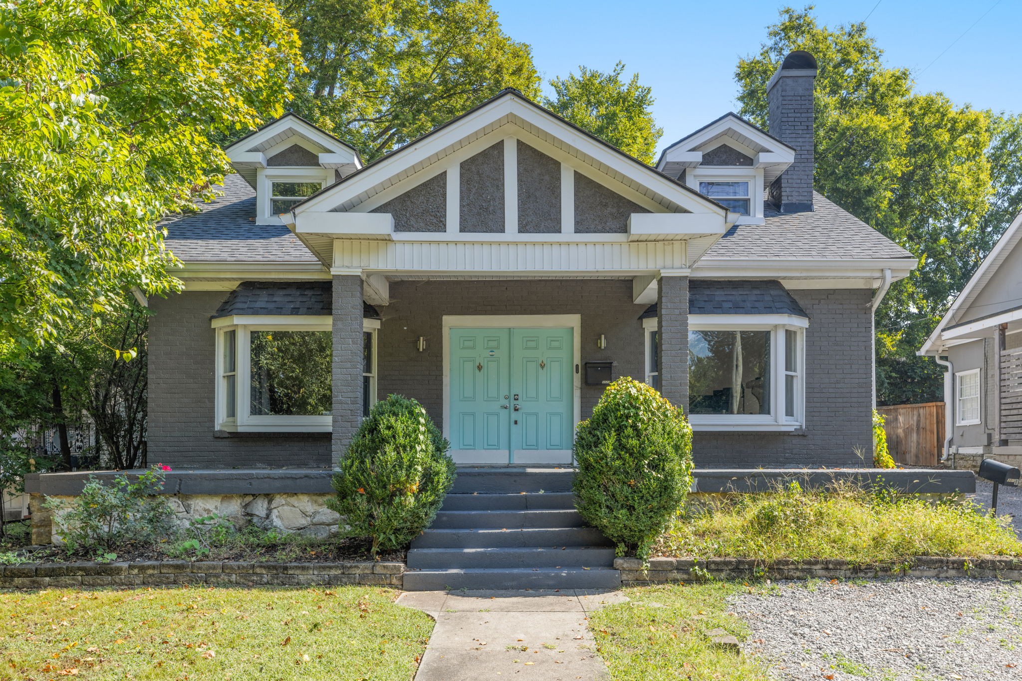 302 Elmington Ave