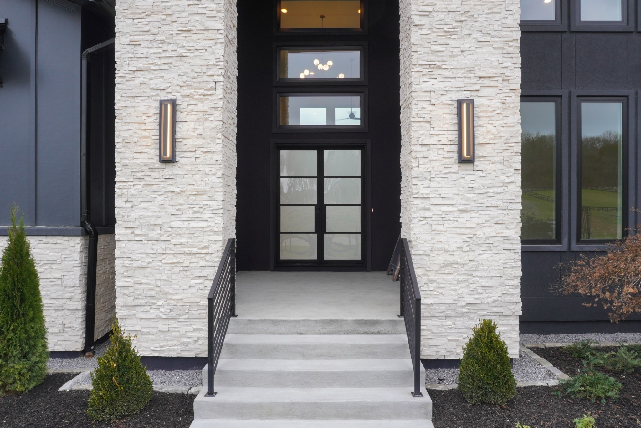 1835 Dartmouth Drive