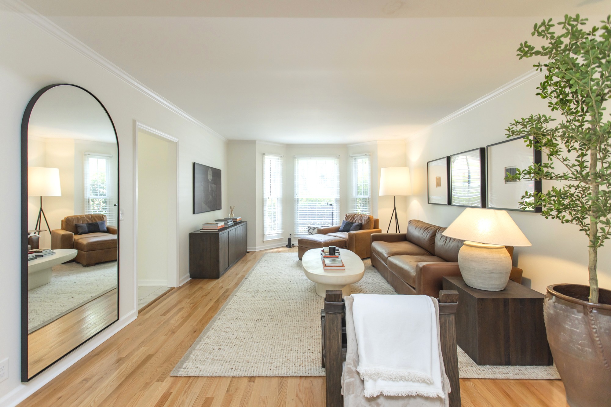 4400 Belmont Park Ter