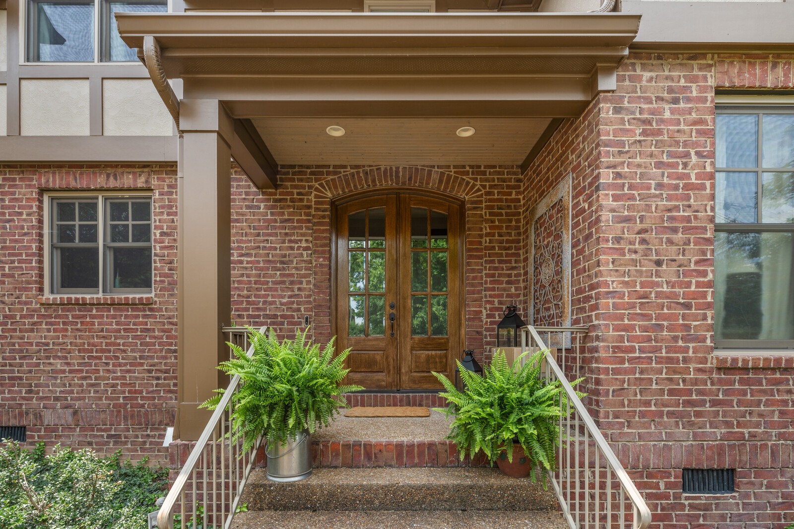 4189 Belmont Park Ter