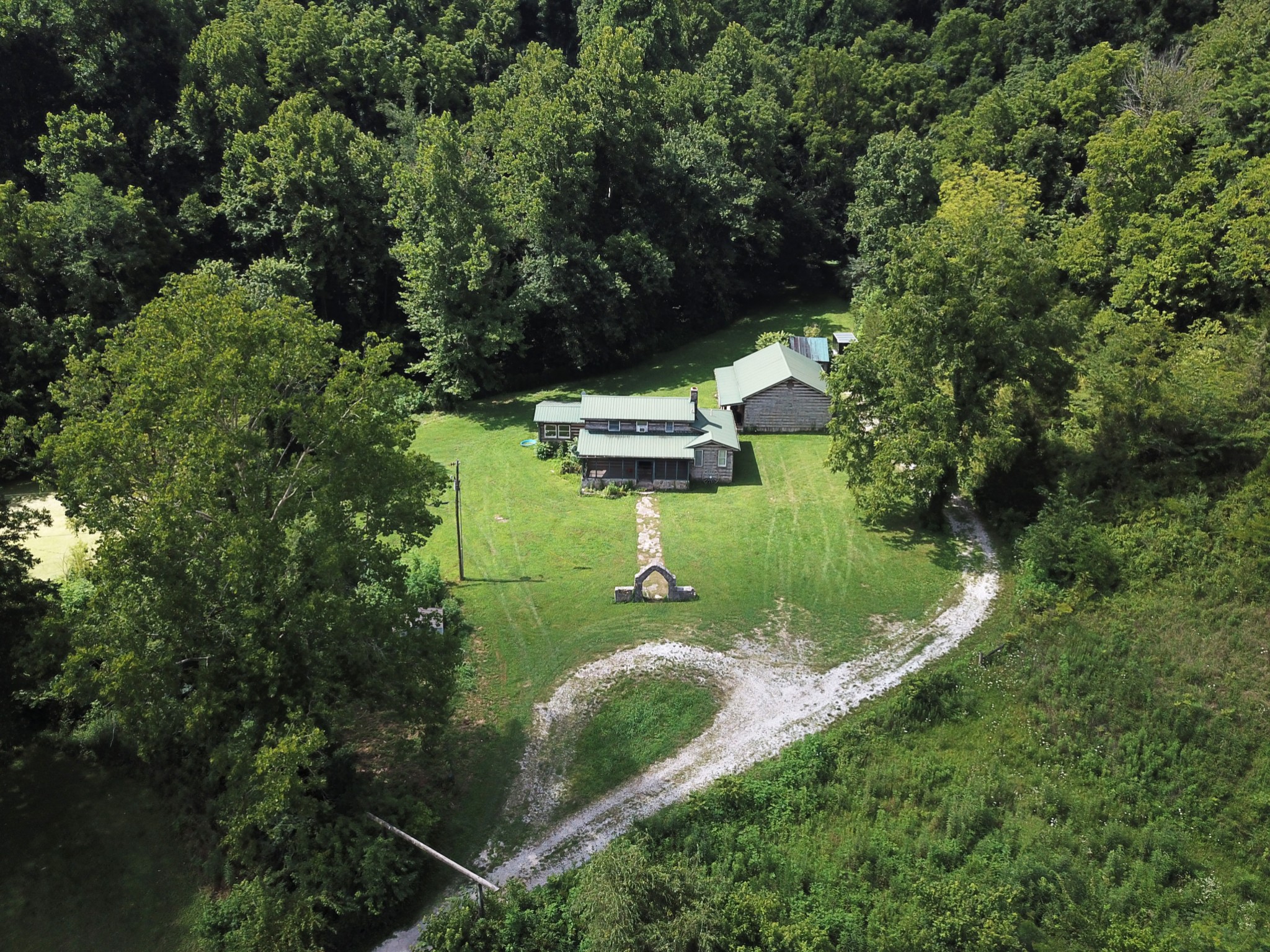 8100 Eaton Hollow Rd
