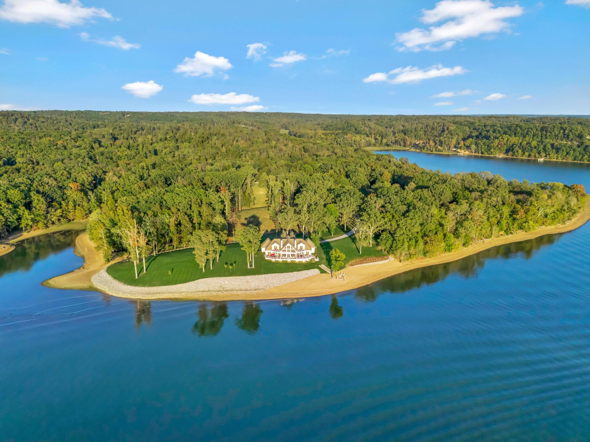 572 Eagle Shore Dr