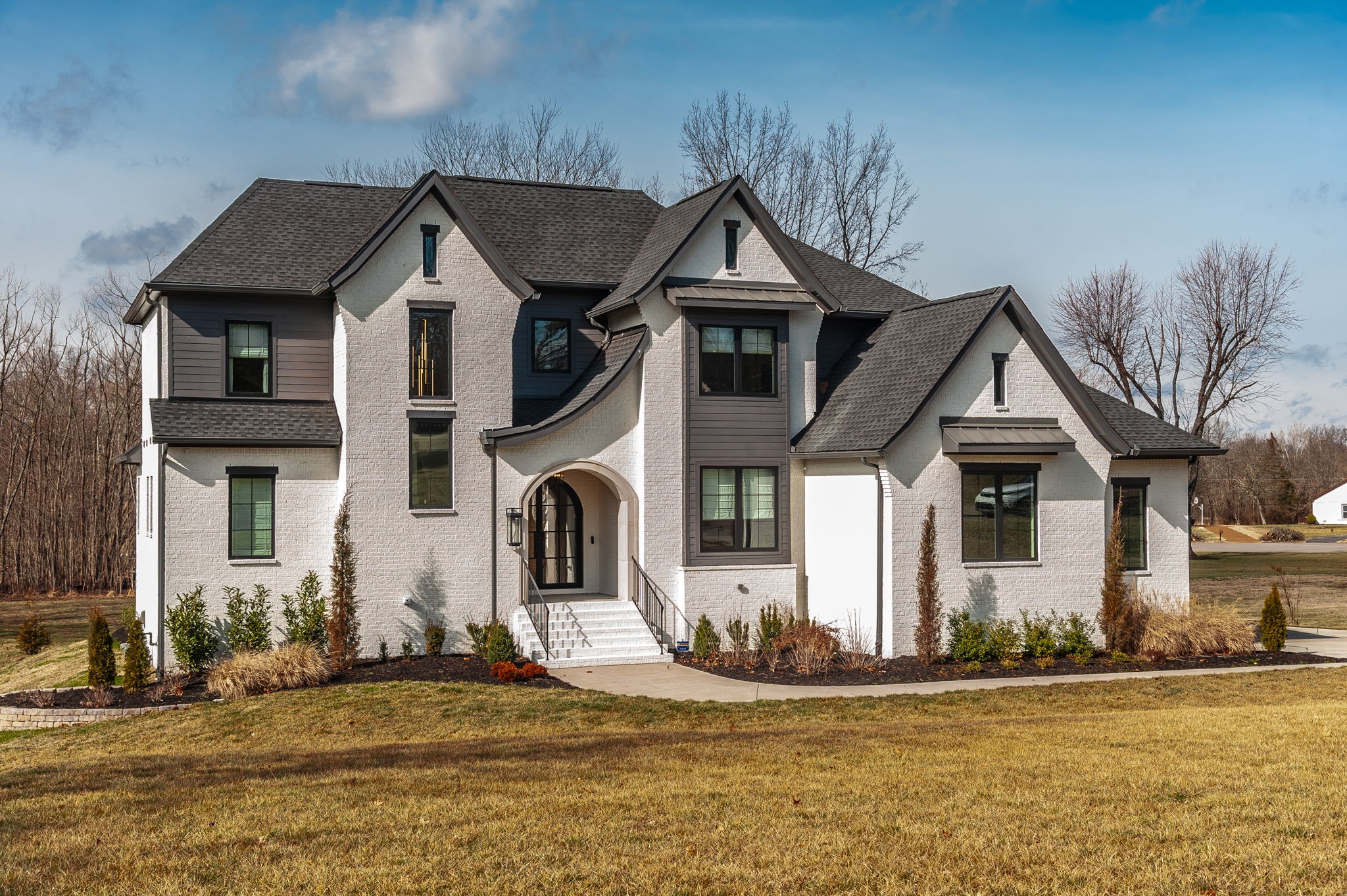 1305 Twin Springs Dr