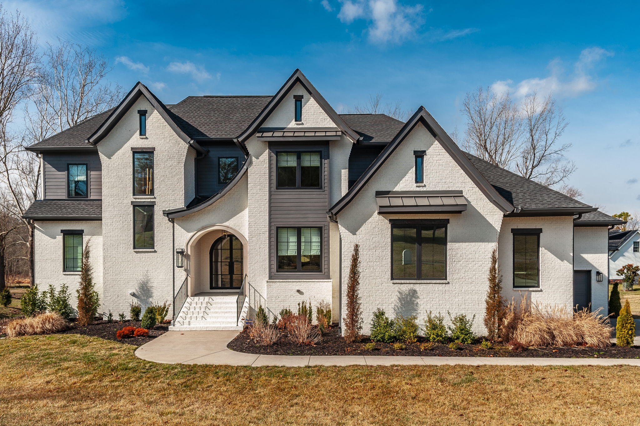 1305 Twin Springs Dr