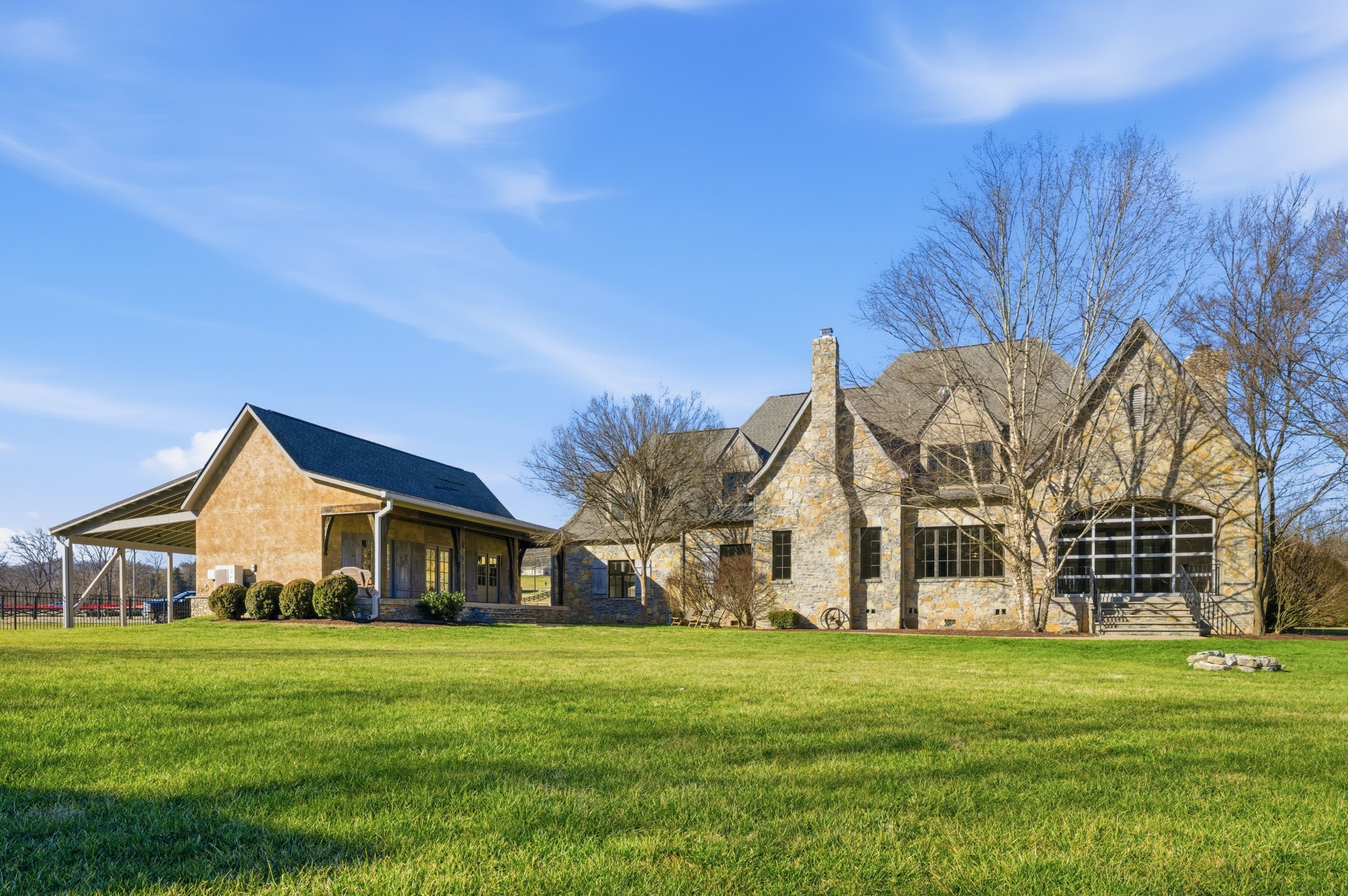 4020 Jessica Ln