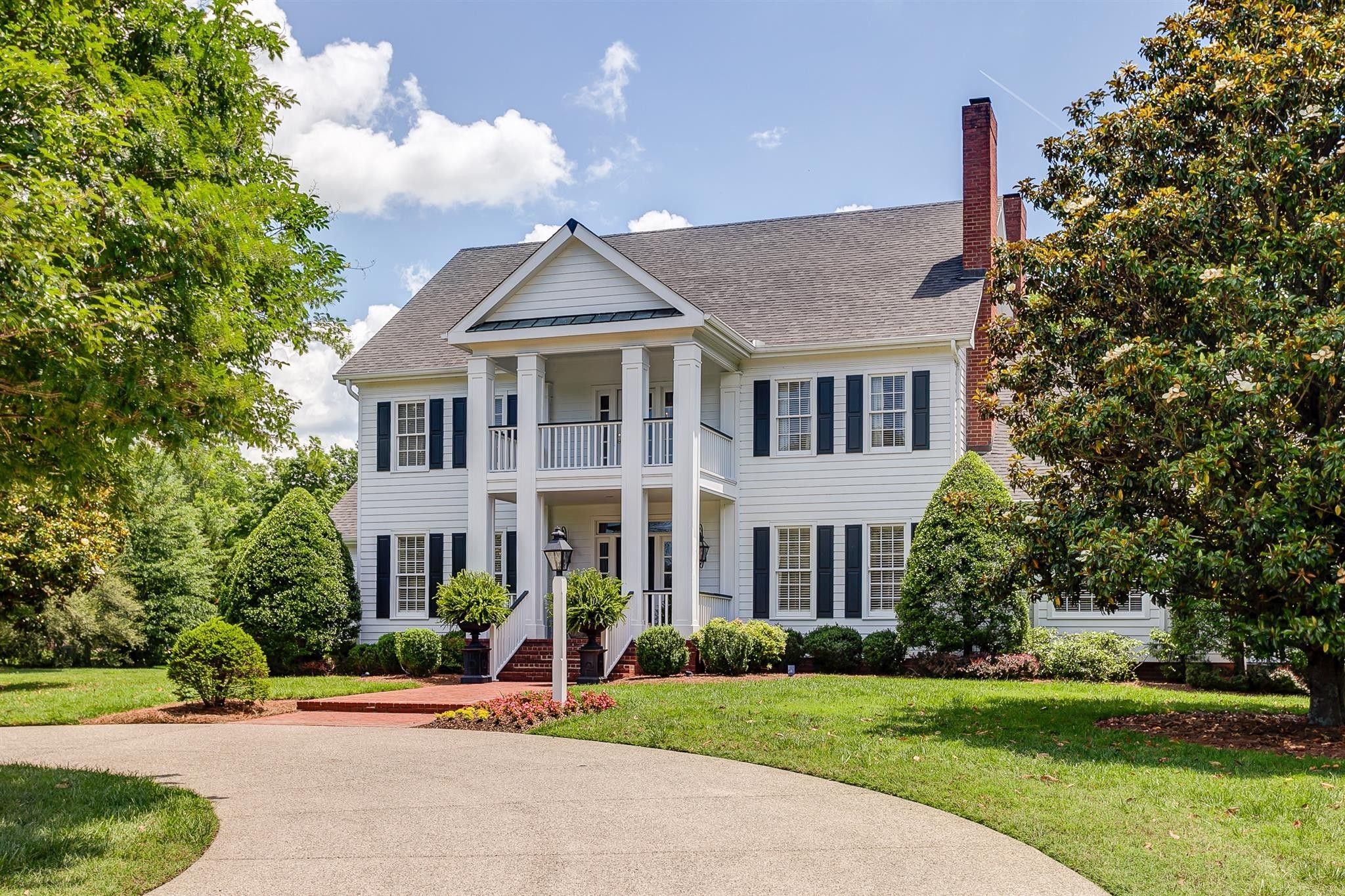 402 Granny White Pike