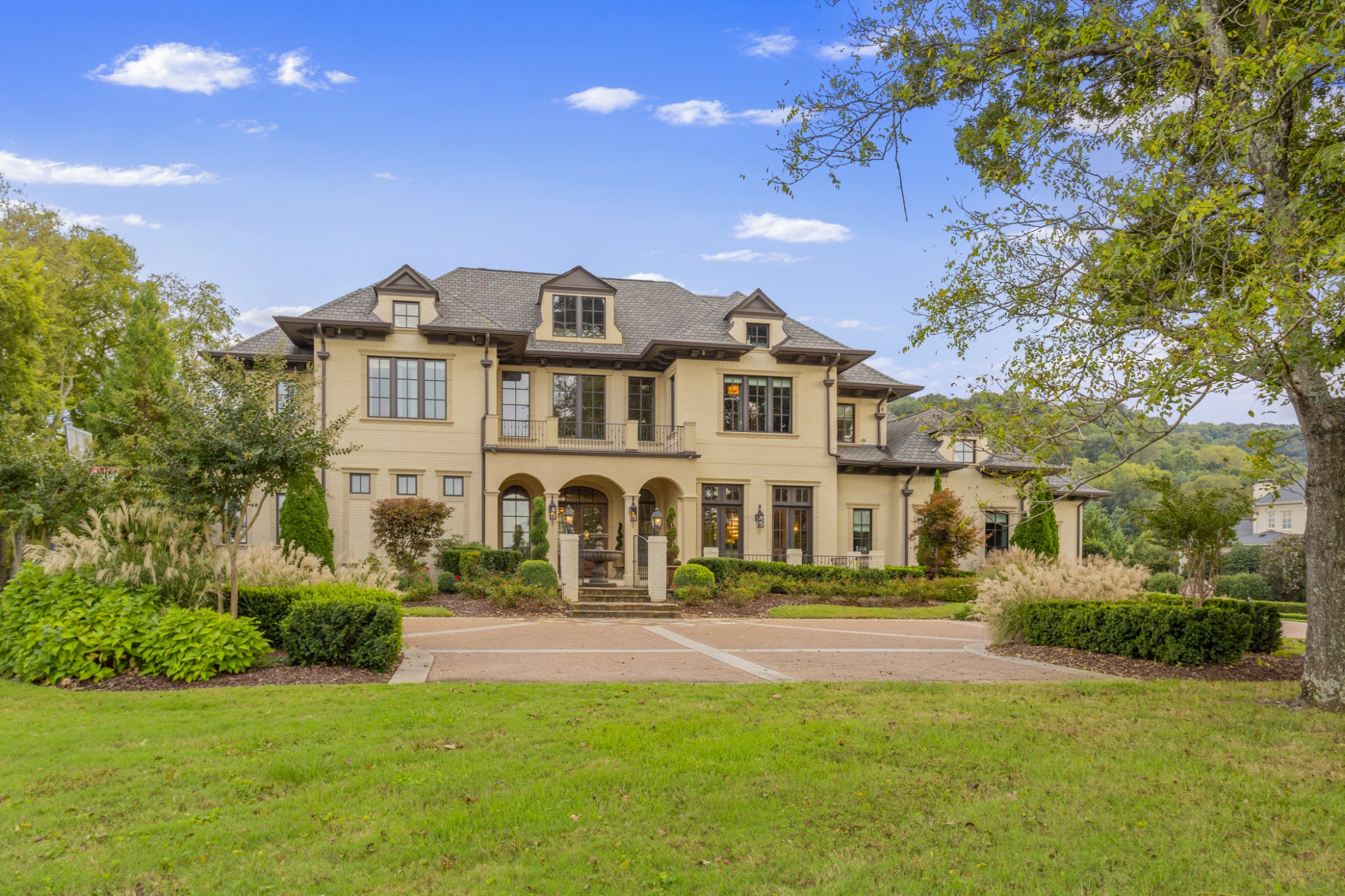 698 Brass Lantern Pl