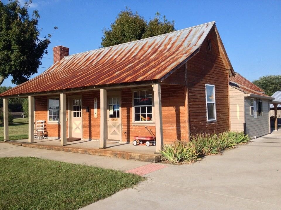 1650 Highway 31, W