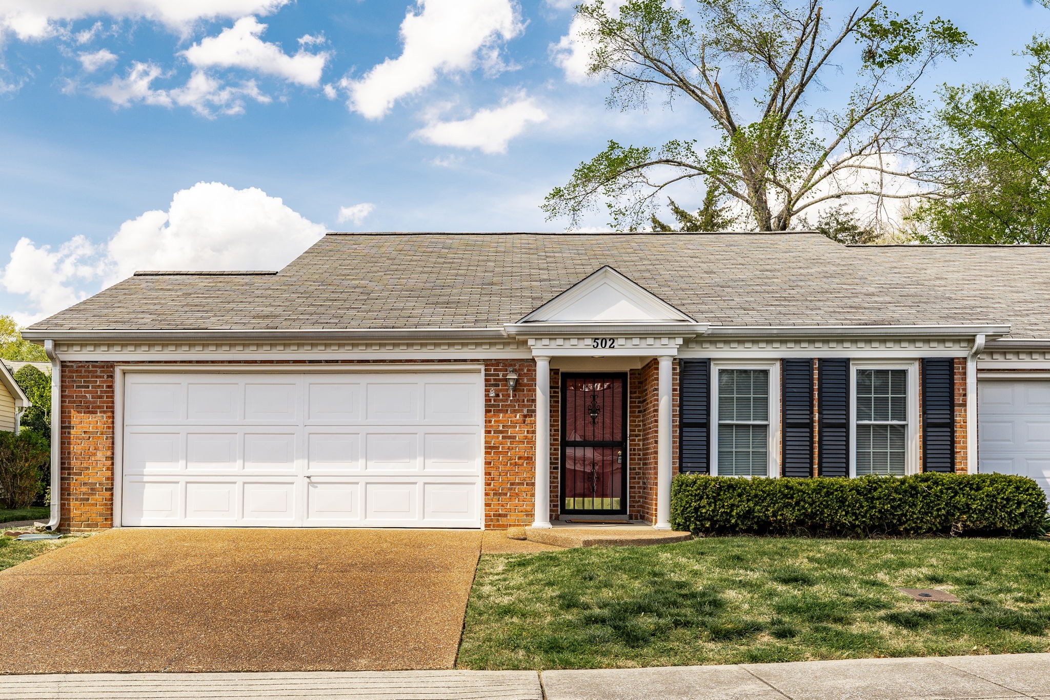 502 Loyola Dr