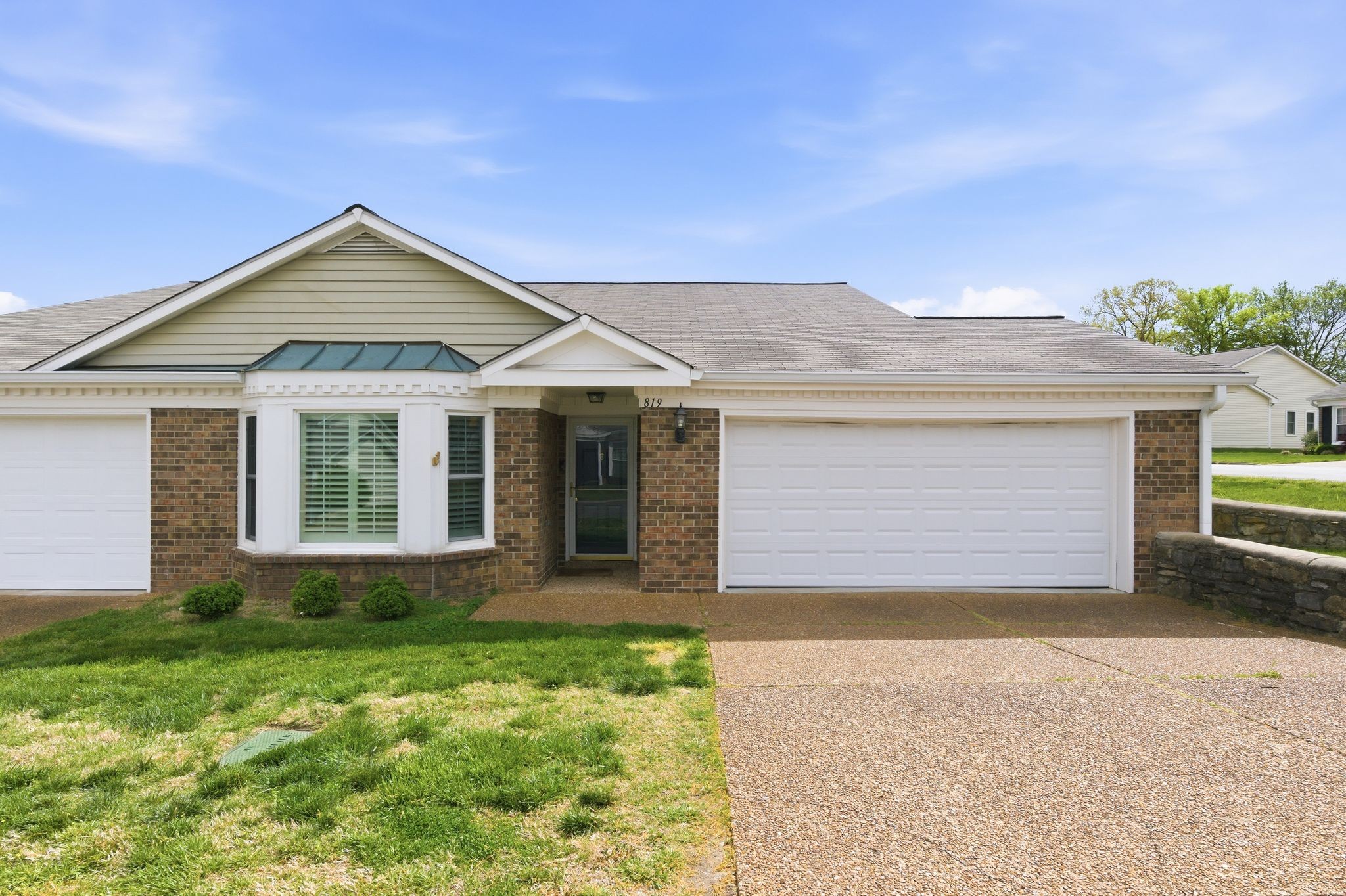 819 Marquette Dr