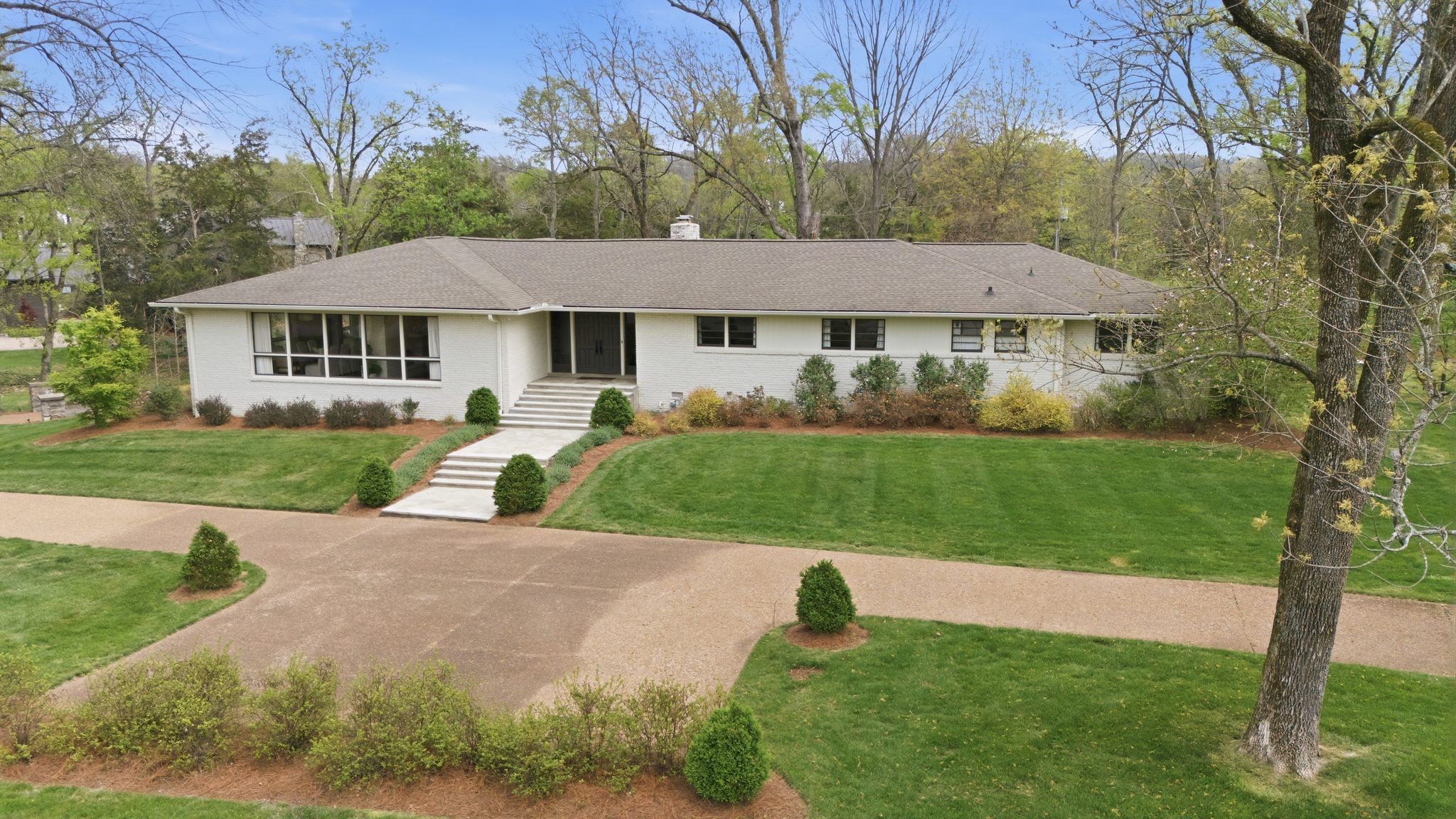 1014 Foxwood Dr