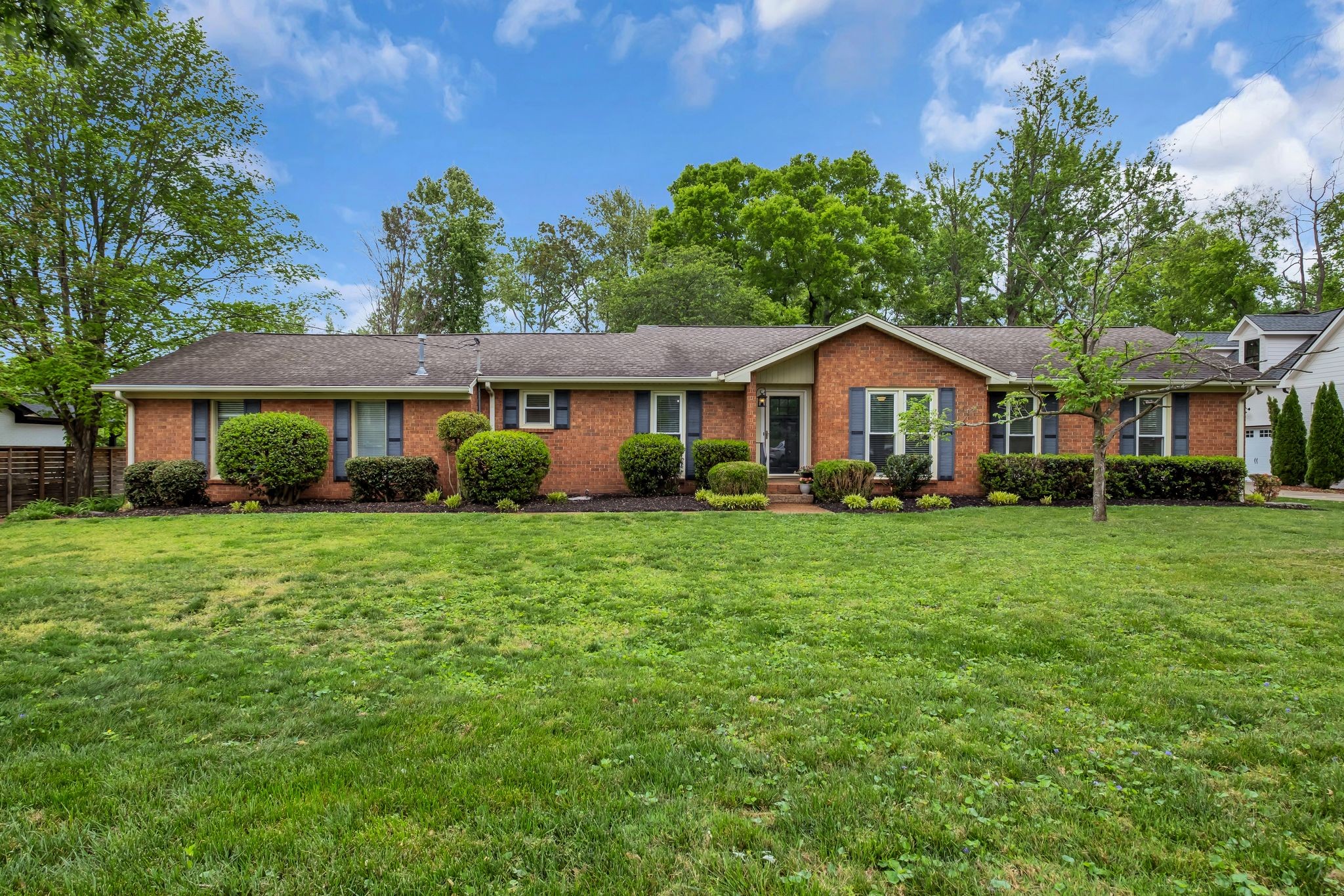 5523 Wakefield Dr