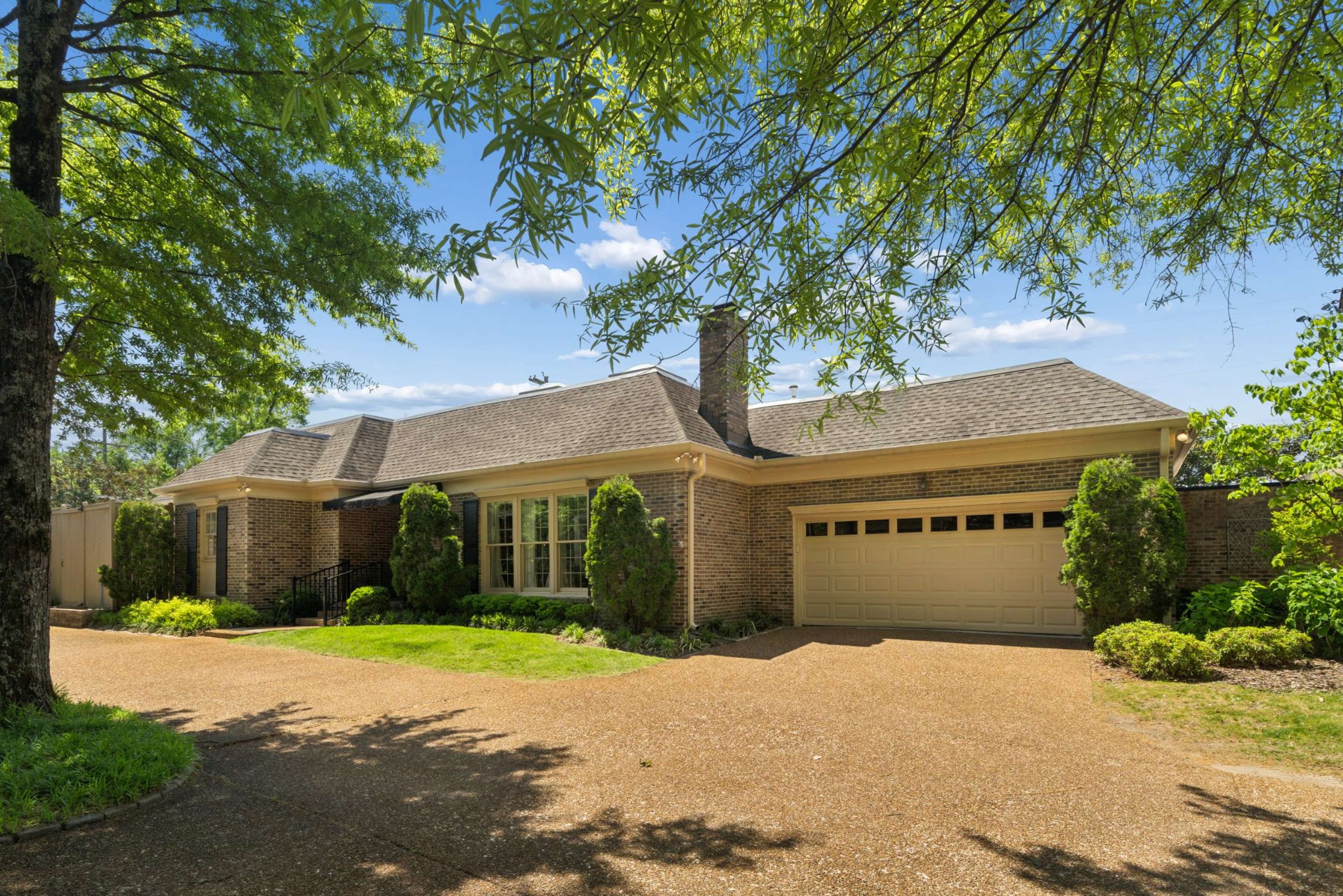 2723 Abbott Martin Rd