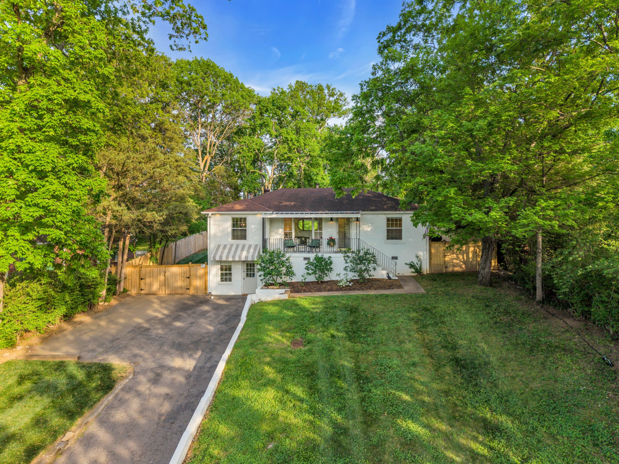 5709 Vine Ridge Dr