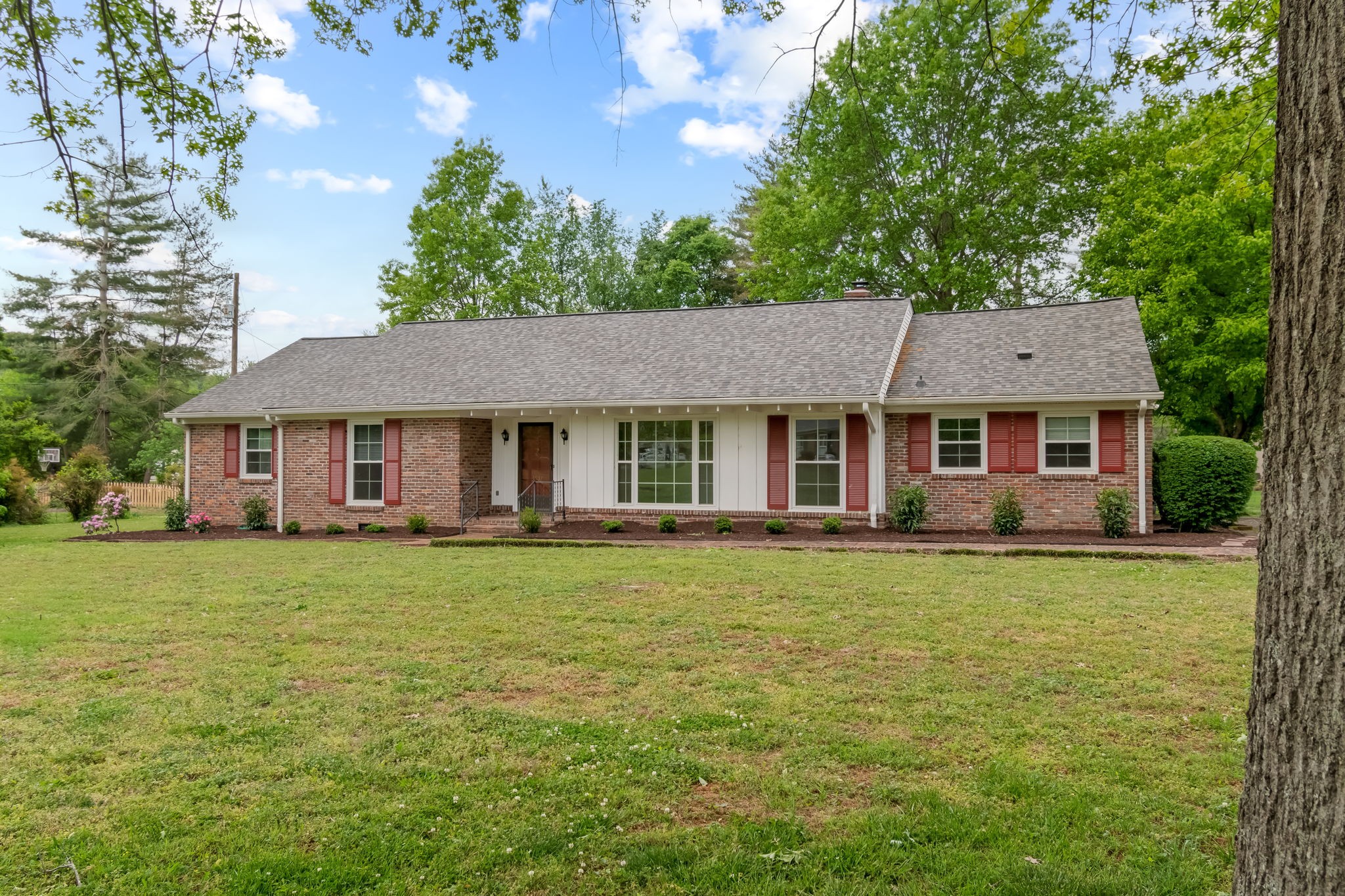 1937 Rosewood Valley Dr