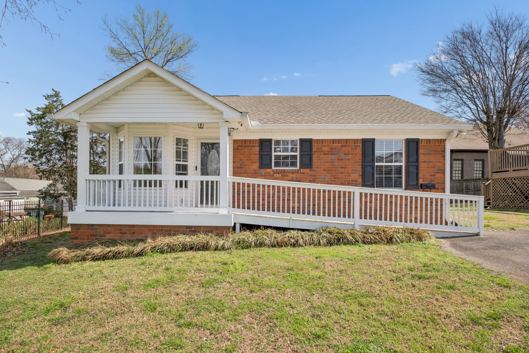 2418C Abbott Martin Rd