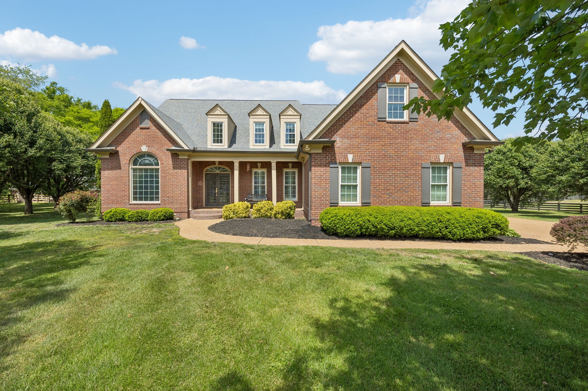 608 Akin Ct