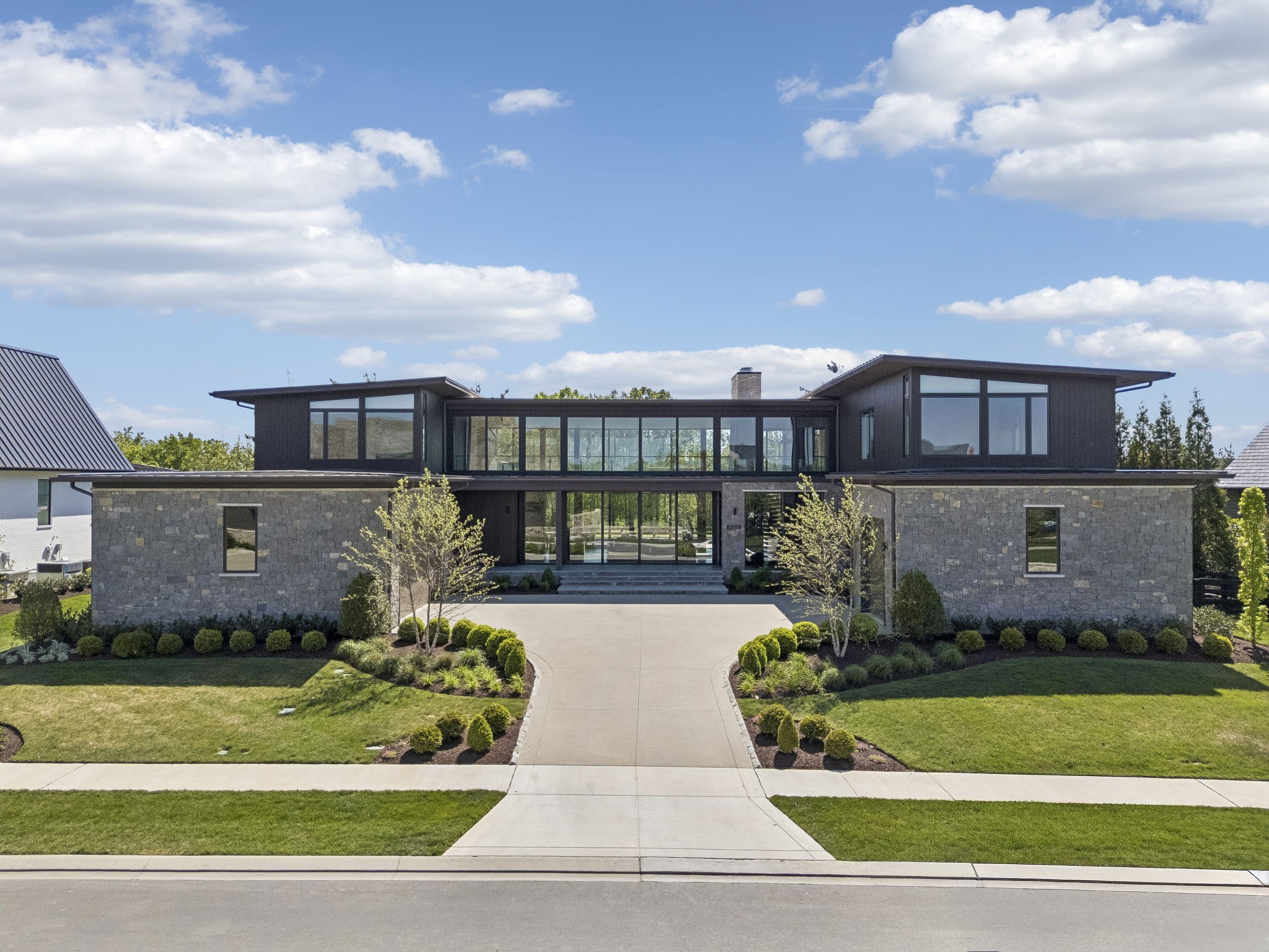 8005 Backwoods Dr