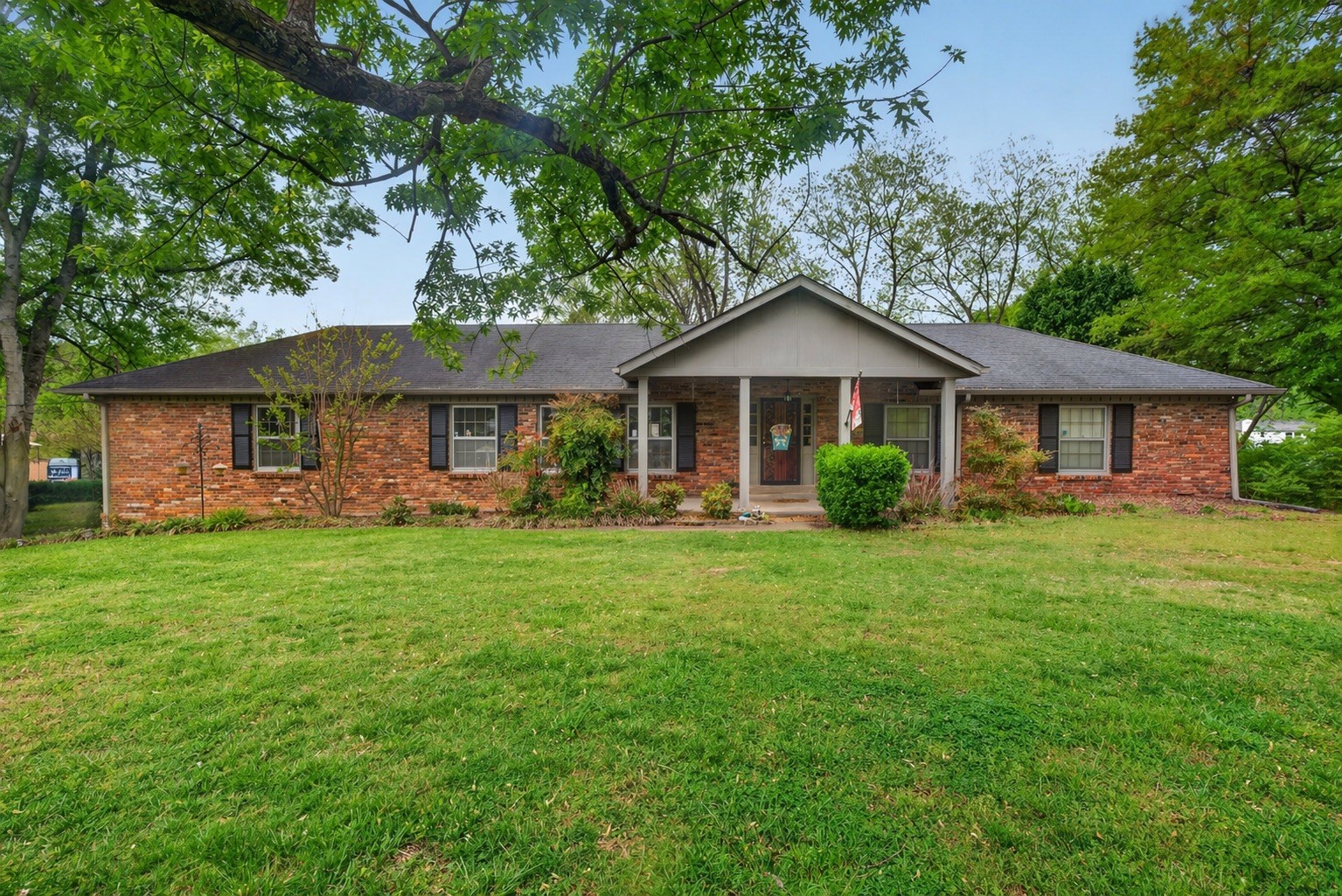 801 Davis Dr