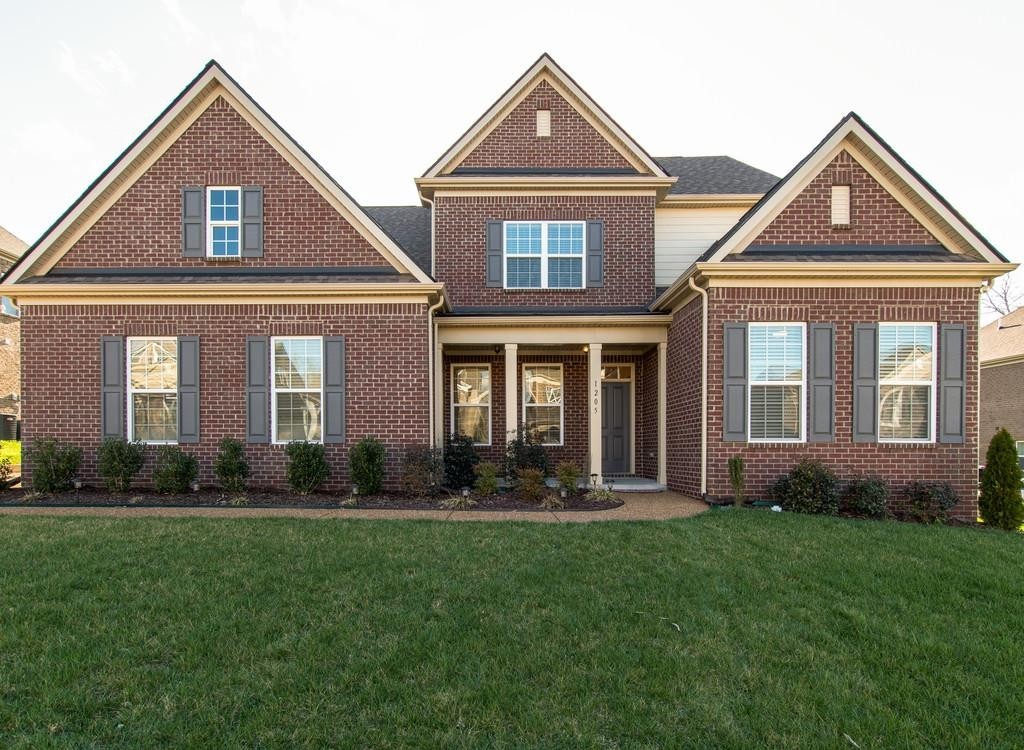 1205 Cressy Ln