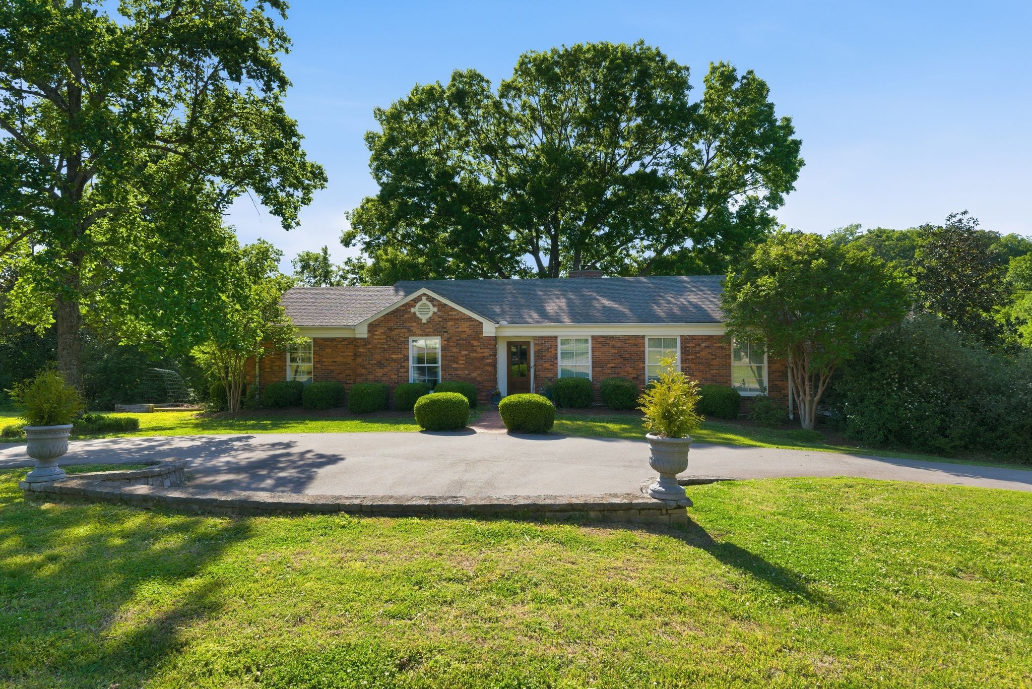 4511 Everett Dr