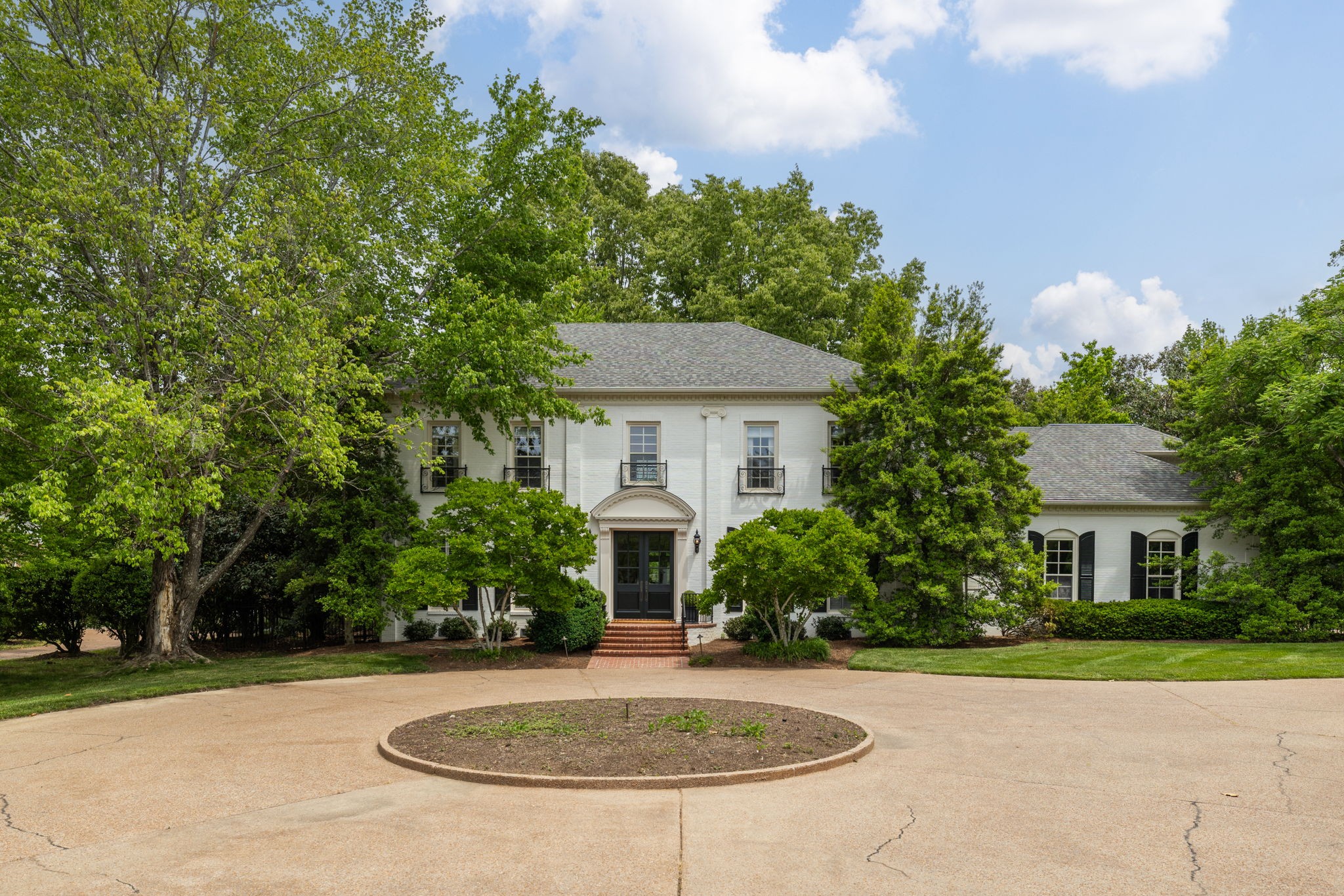 5 Castlewood Court